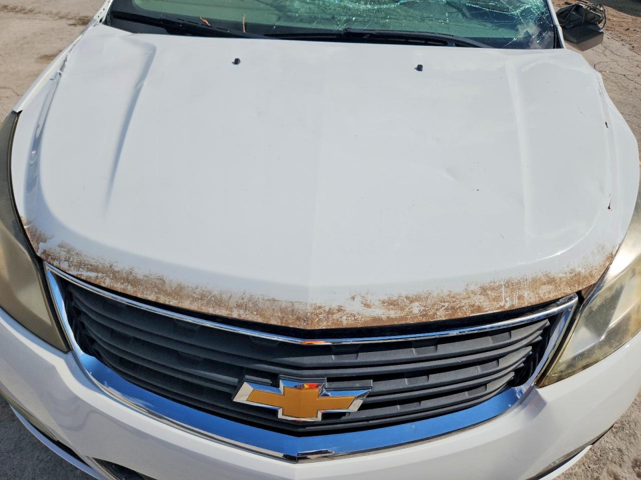 2016 Chevrolet Traverse Ls White vin: 1GNKRFED8GJ158918
