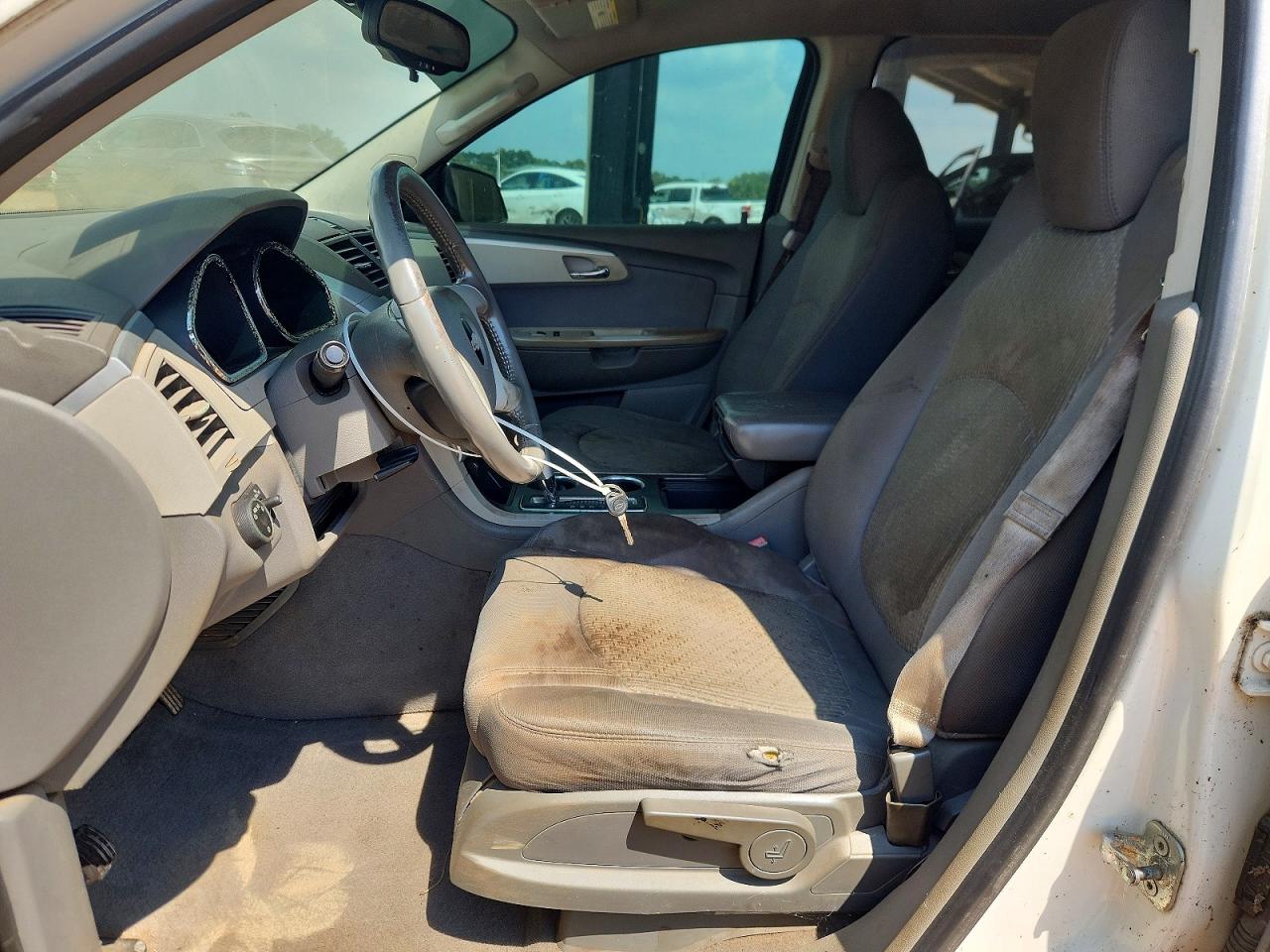 2012 Chevrolet Traverse Ls White vin: 1GNKRFED9CJ306892