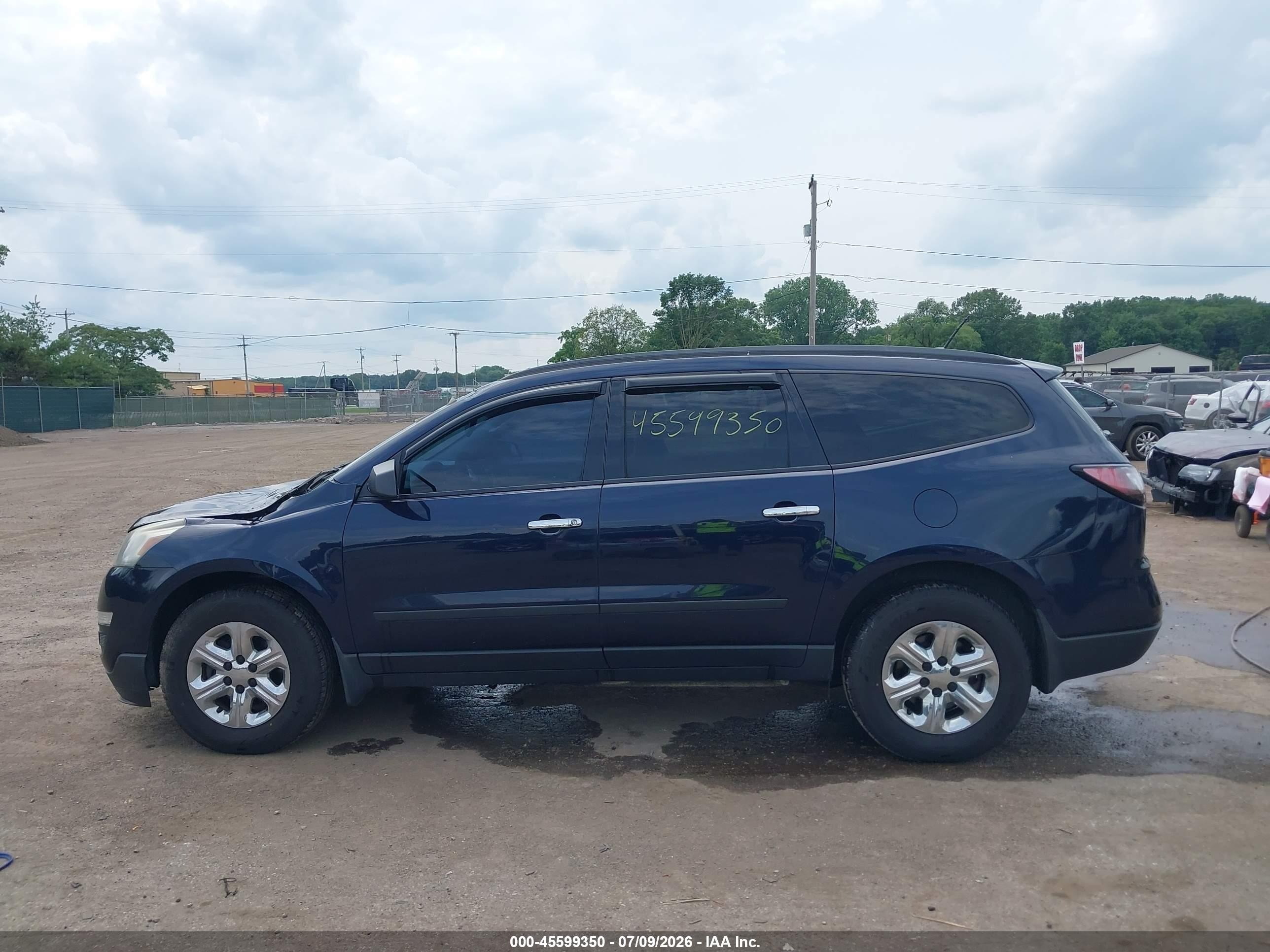 2015 Chevrolet Traverse Ls Dark Blue vin: 1GNKRFED9FJ182563