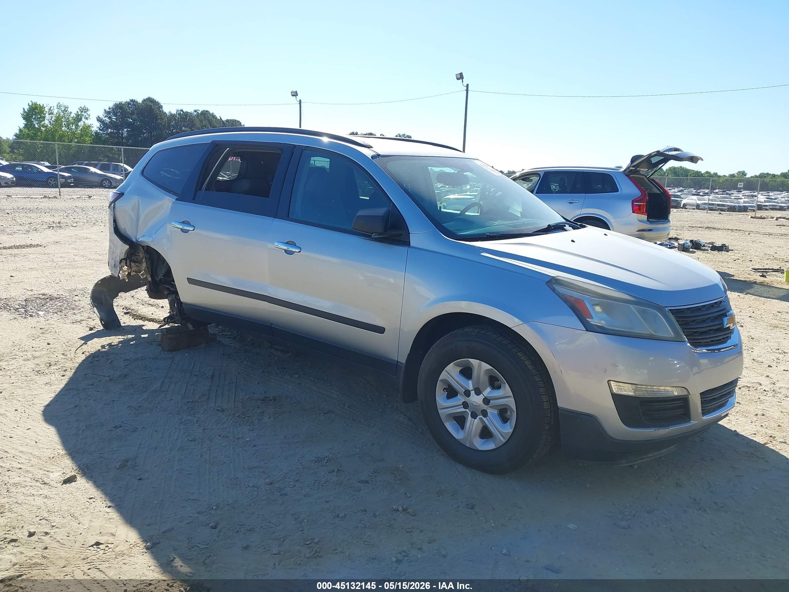 2014 Chevrolet Traverse Ls Silver vin: 1GNKRFEDXEJ235639