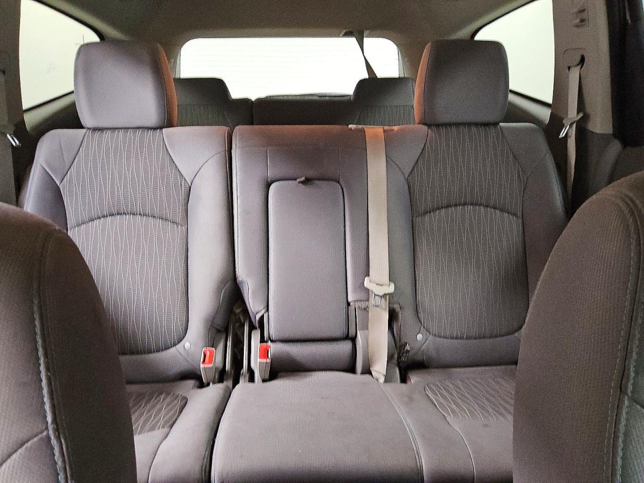 2015 Chevrolet Traverse Ls Silver vin: 1GNKRFEDXFJ344703