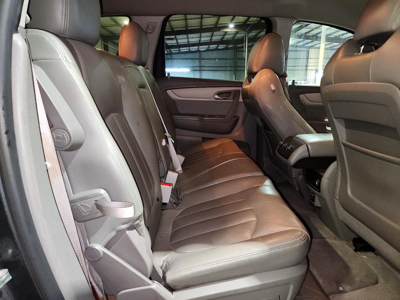 2014 Chevrolet Traverse Ls Gray vin: 1GNKRFKD4EJ246785