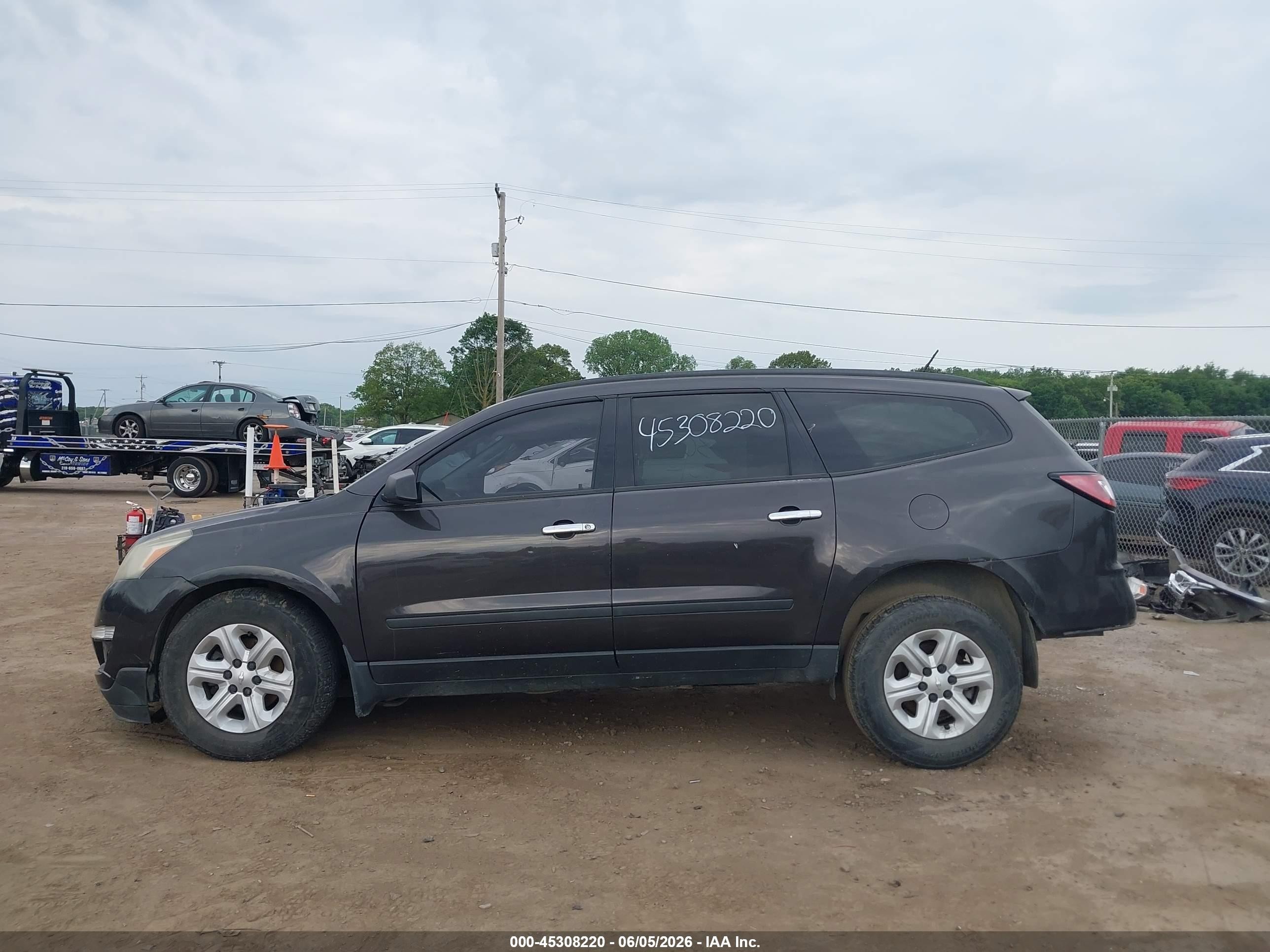2015 Chevrolet Traverse Ls Gray vin: 1GNKRFKD6FJ134068