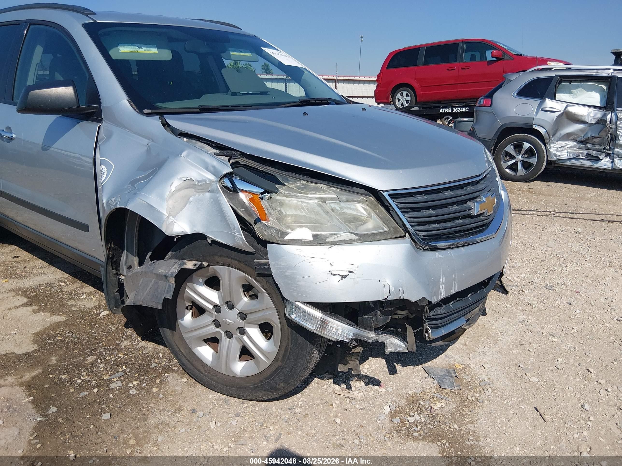2015 Chevrolet Traverse Ls Silver vin: 1GNKRFKD8FJ343909