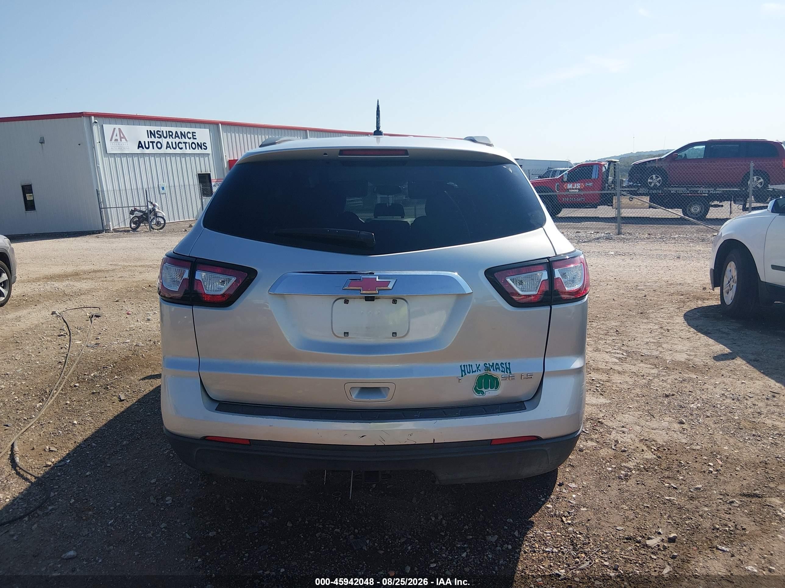 2015 Chevrolet Traverse Ls Silver vin: 1GNKRFKD8FJ343909