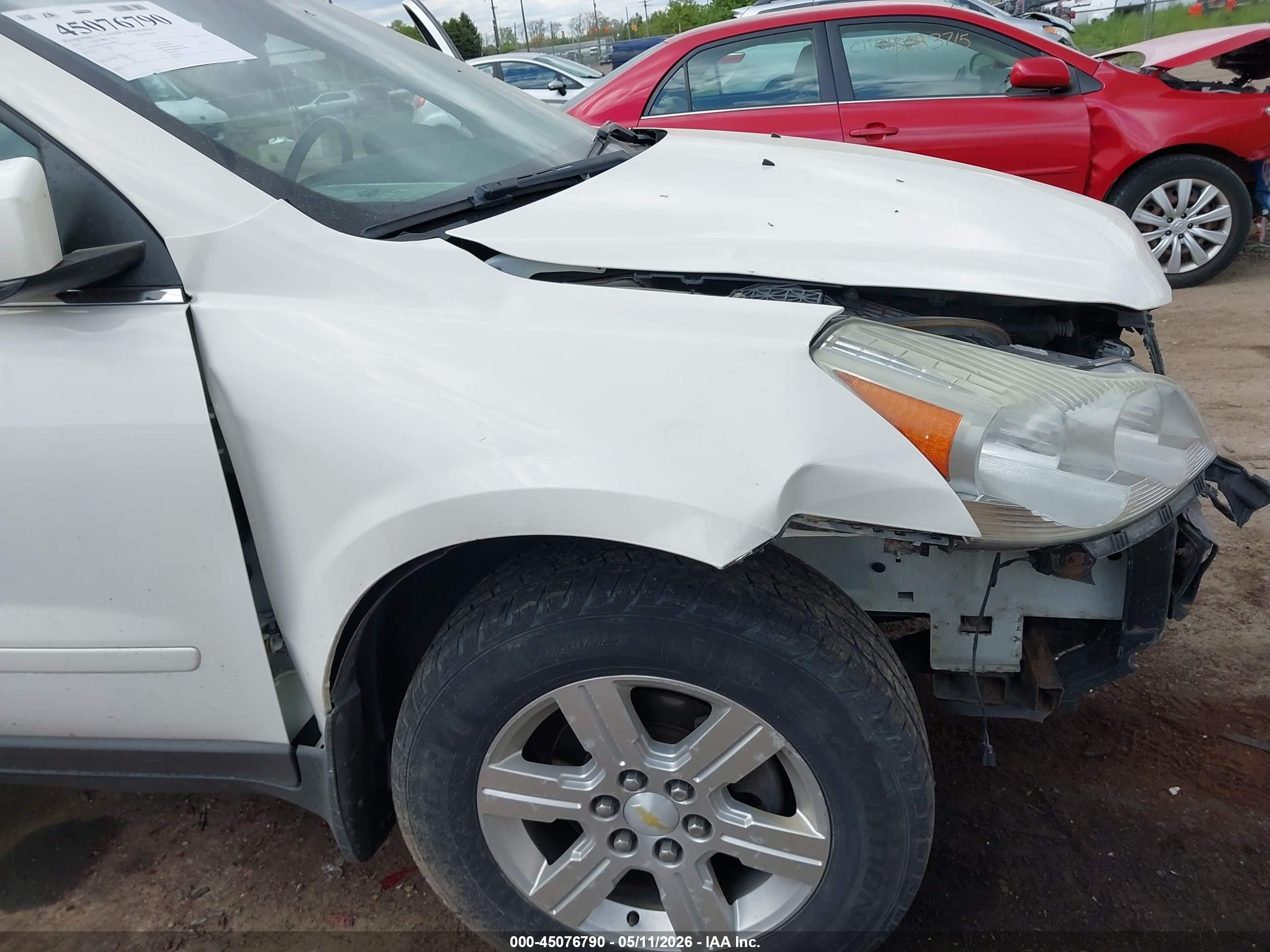 2011 Chevrolet Traverse 1lt White vin: 1GNKRGED0BJ409557