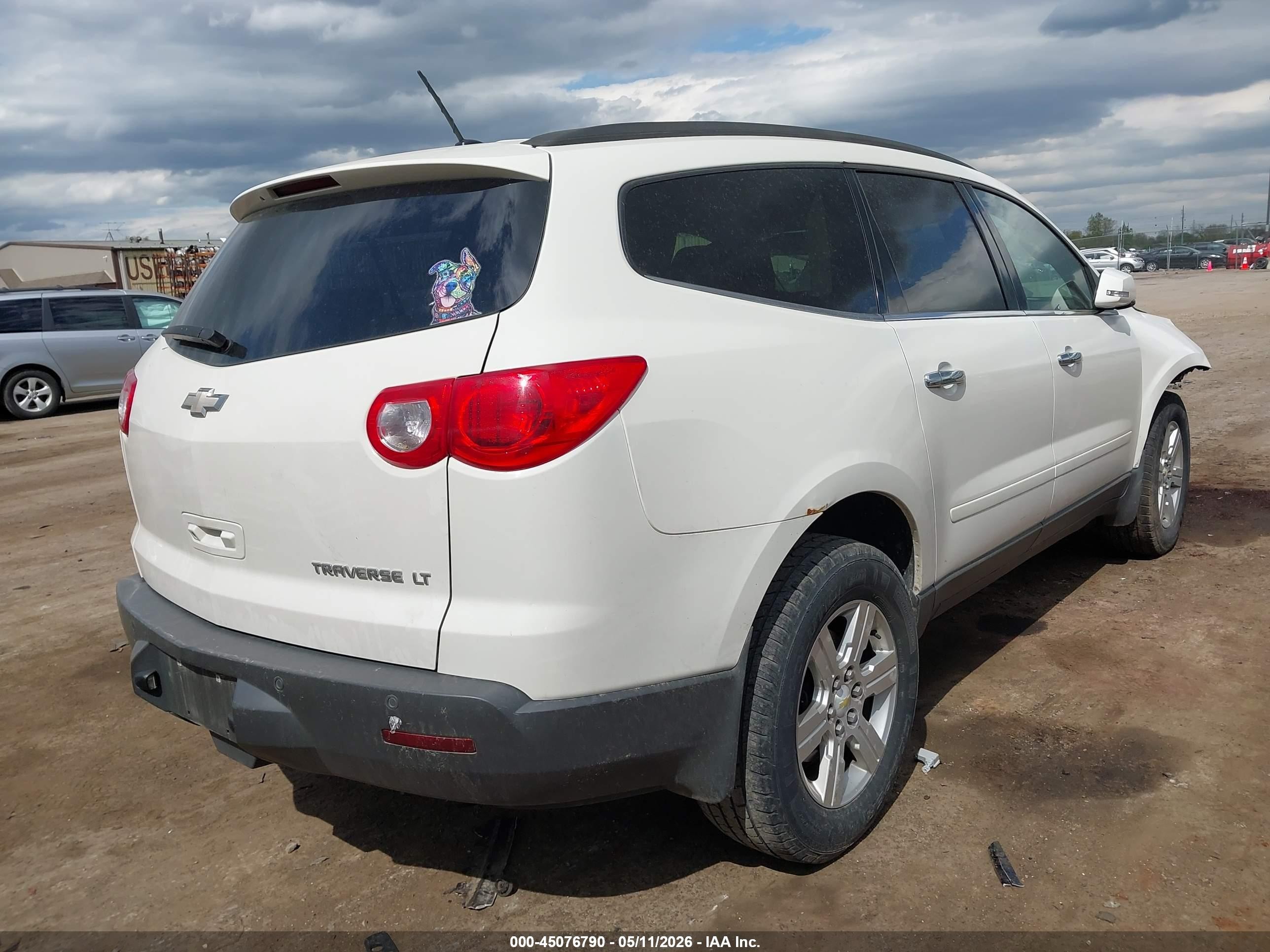 2011 Chevrolet Traverse 1lt White vin: 1GNKRGED0BJ409557