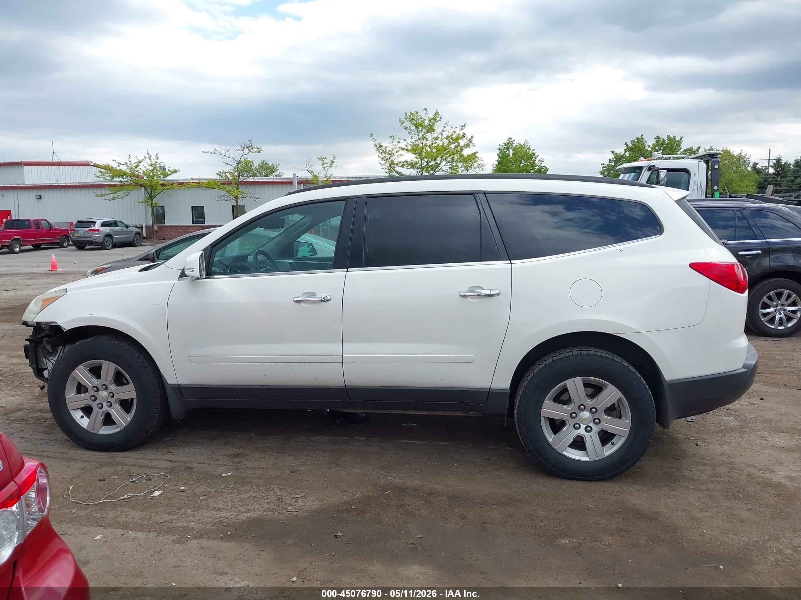 2011 Chevrolet Traverse 1lt White vin: 1GNKRGED0BJ409557