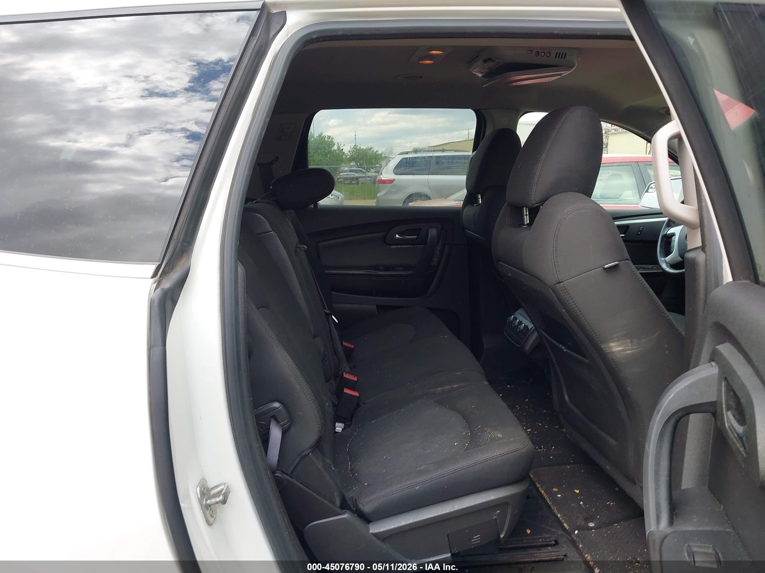 2011 Chevrolet Traverse 1lt White vin: 1GNKRGED0BJ409557
