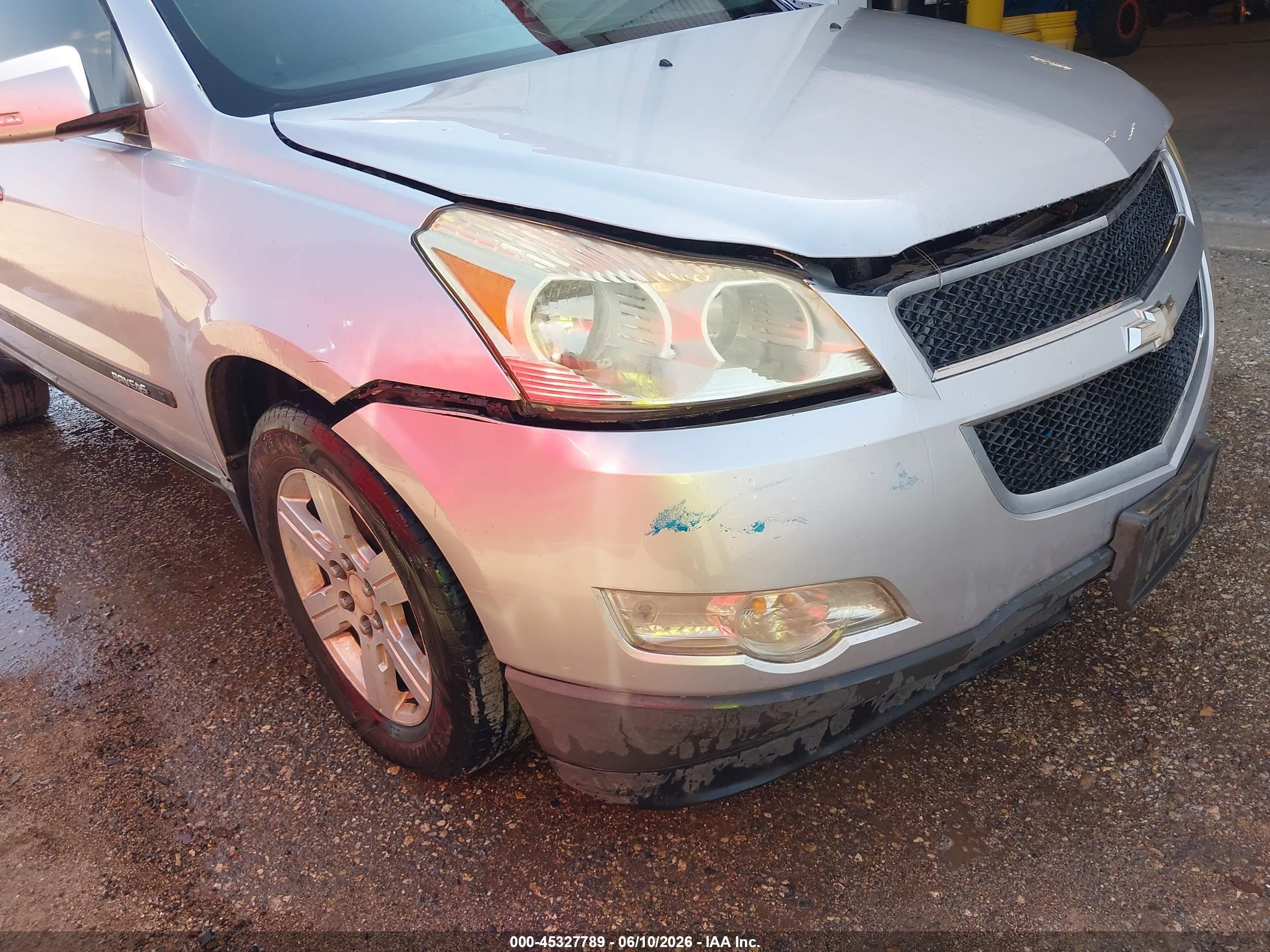 2012 Chevrolet Traverse 1lt Silver vin: 1GNKRGED0CJ278051