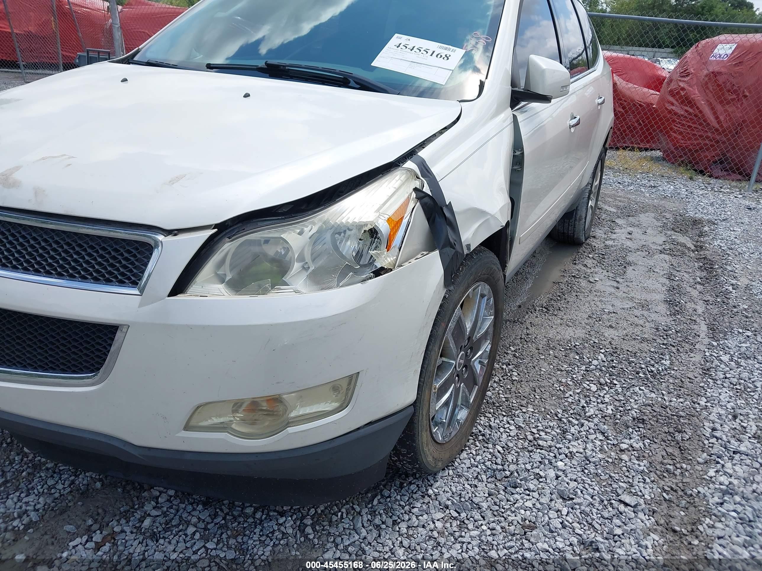 2012 Chevrolet Traverse 1lt White vin: 1GNKRGED1CJ119460