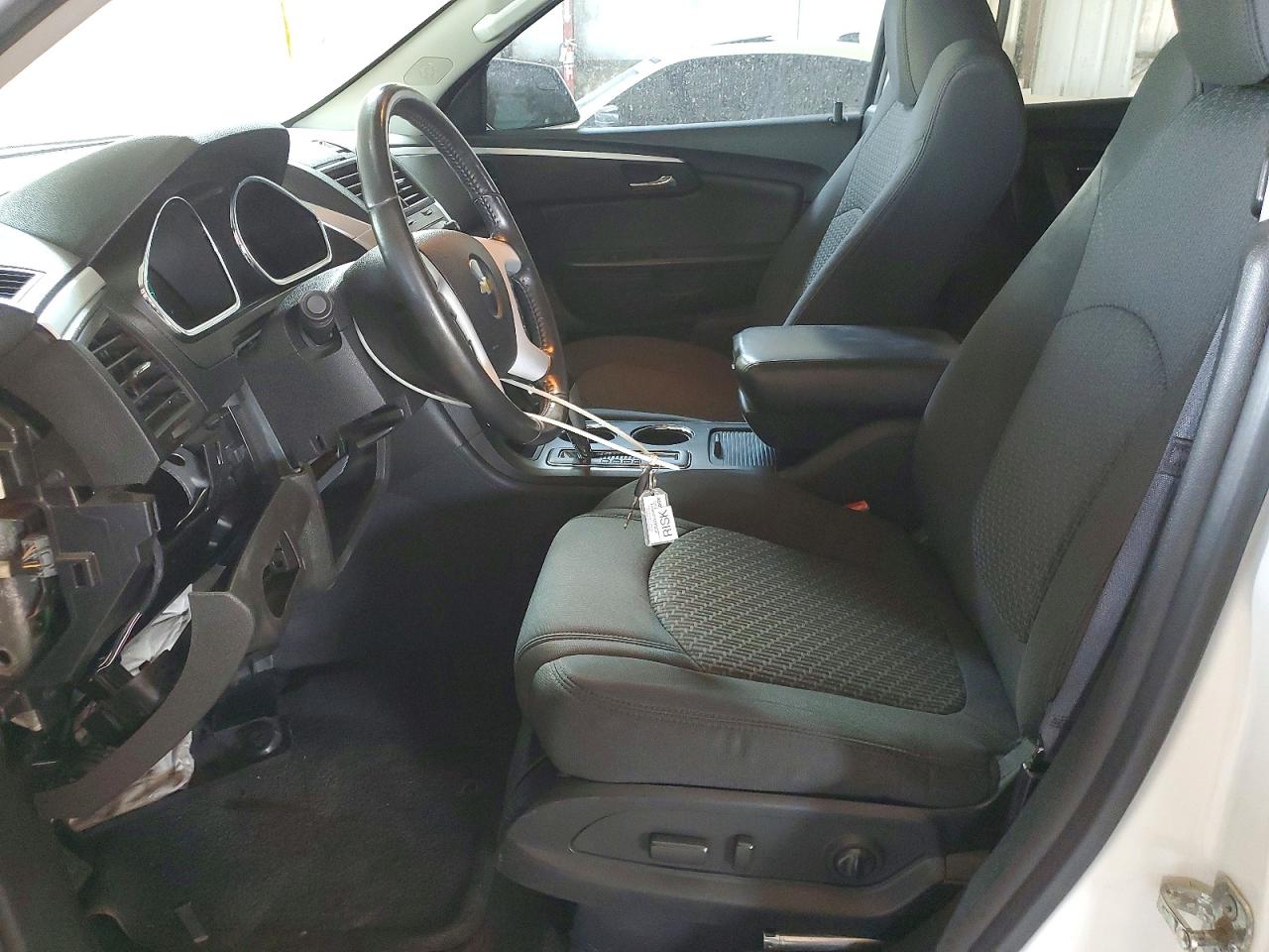2011 Chevrolet Traverse Lt Белый vin: 1GNKRGED2BJ320993