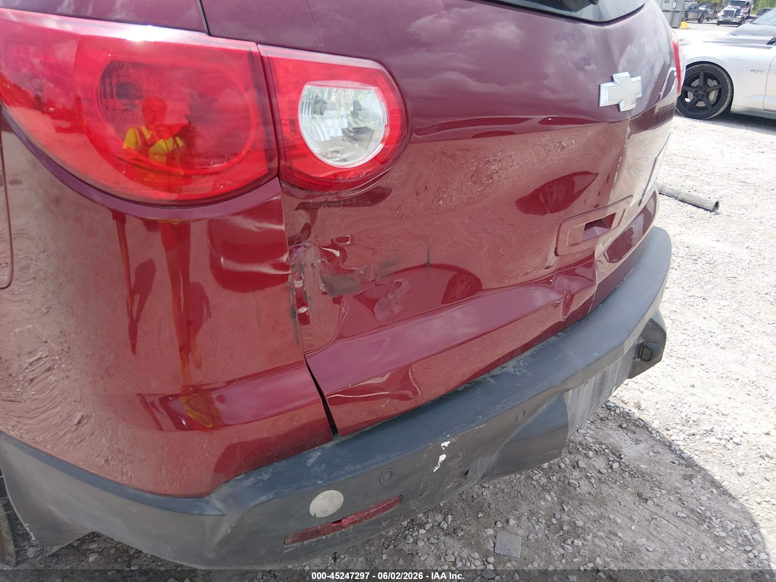 2011 Chevrolet Traverse 1lt Red vin: 1GNKRGED4BJ110587