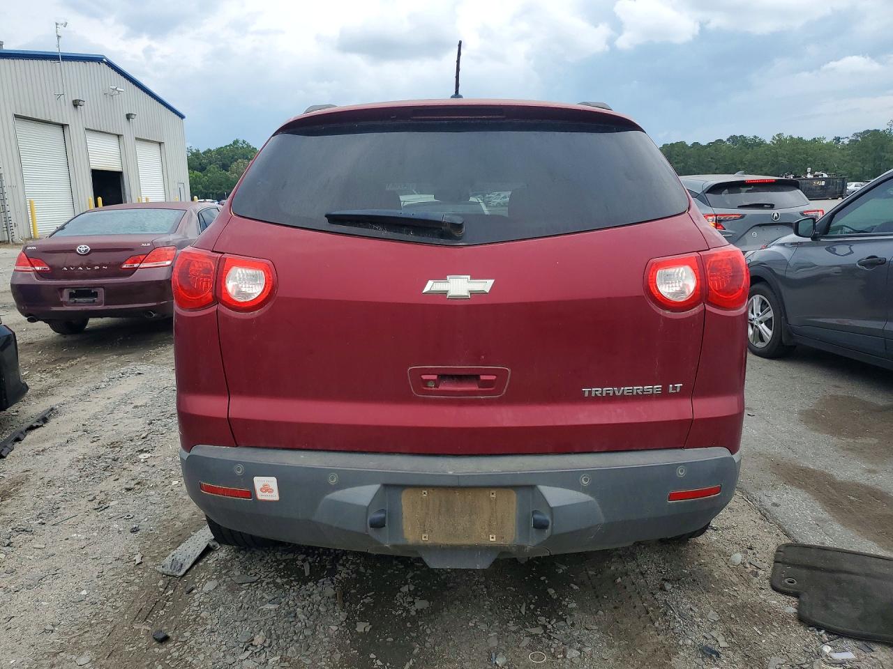 2011 Chevrolet Traverse Lt Burgundy vin: 1GNKRGED5BJ107214