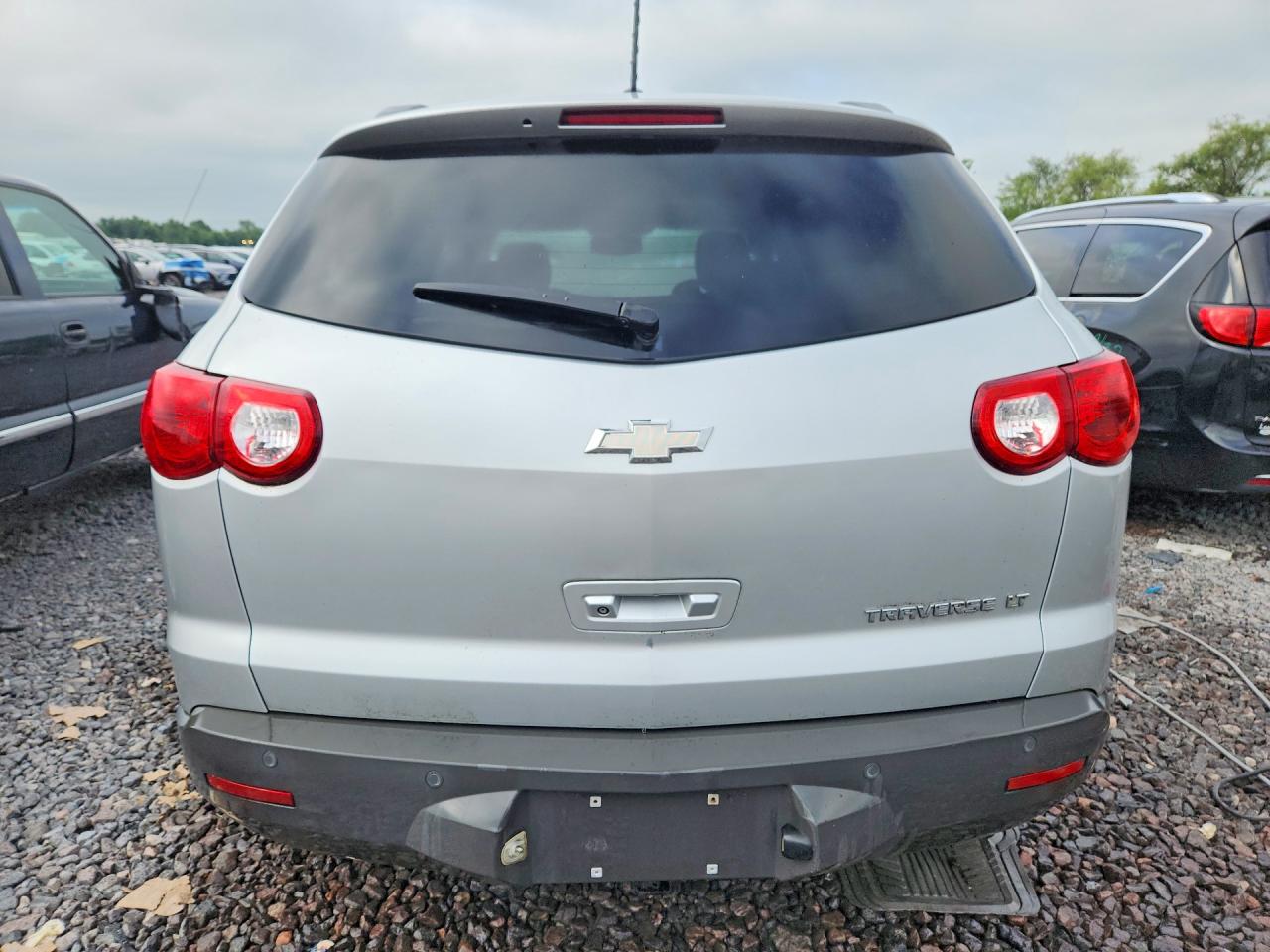 2011 Chevrolet Traverse Lt Silver vin: 1GNKRGED5BJ403091