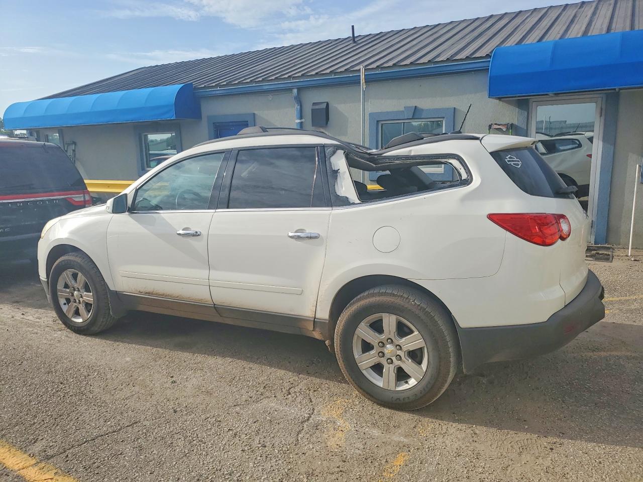2012 Chevrolet Traverse Lt White vin: 1GNKRGED5CJ398847