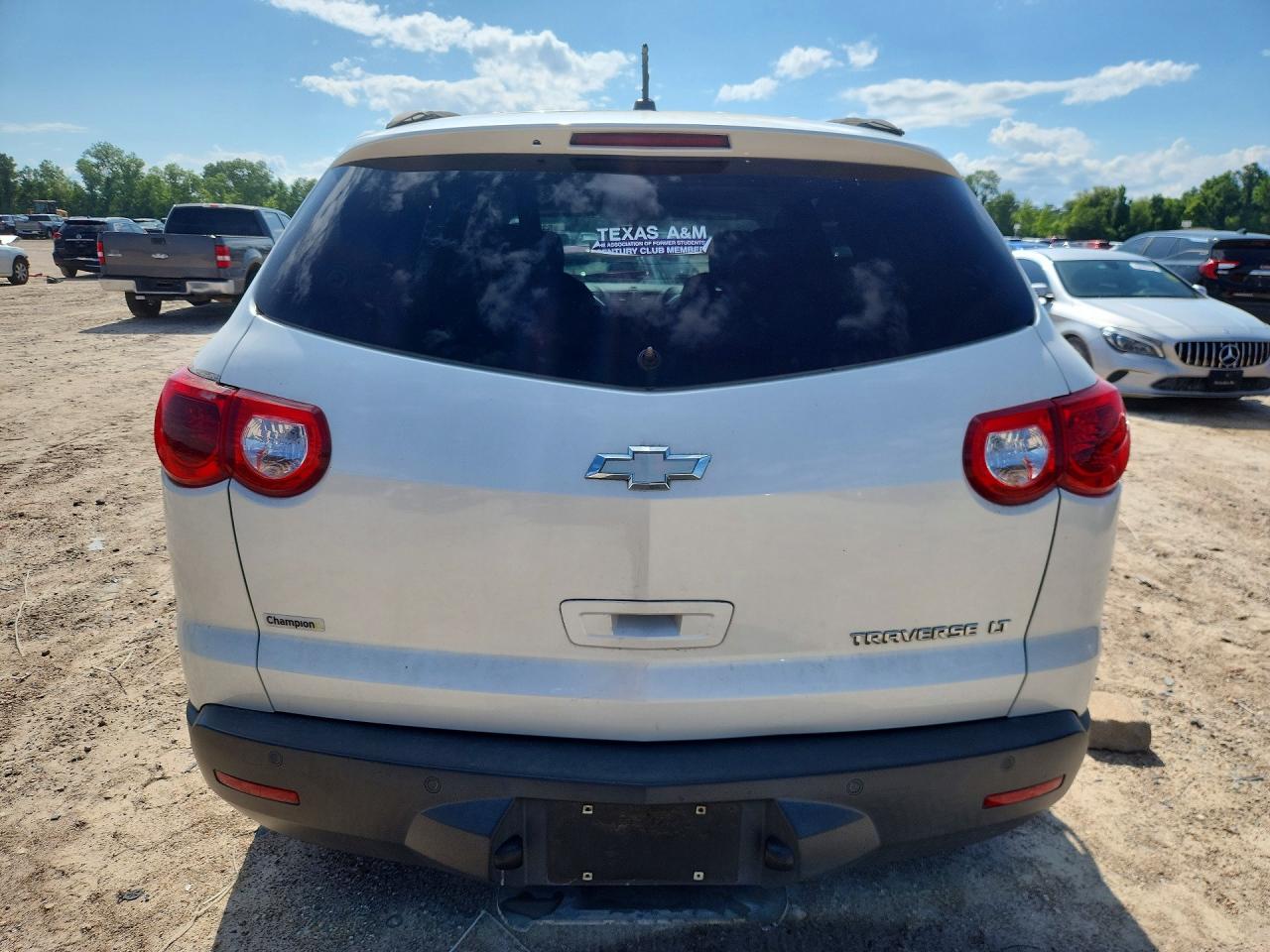 2012 Chevrolet Traverse Lt White vin: 1GNKRGED6CJ363203