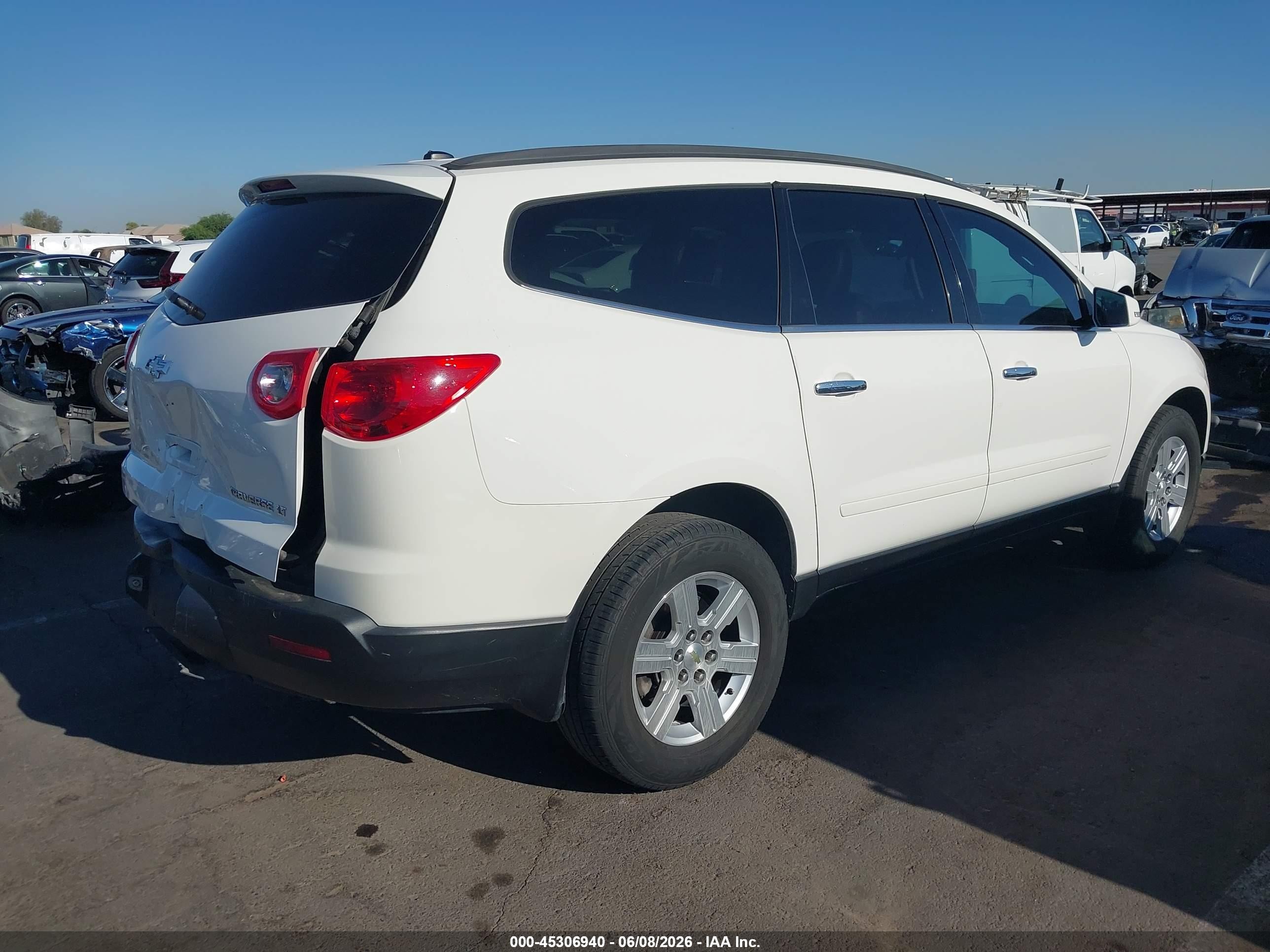 2012 Chevrolet Traverse 1lt White vin: 1GNKRGED7CJ409265
