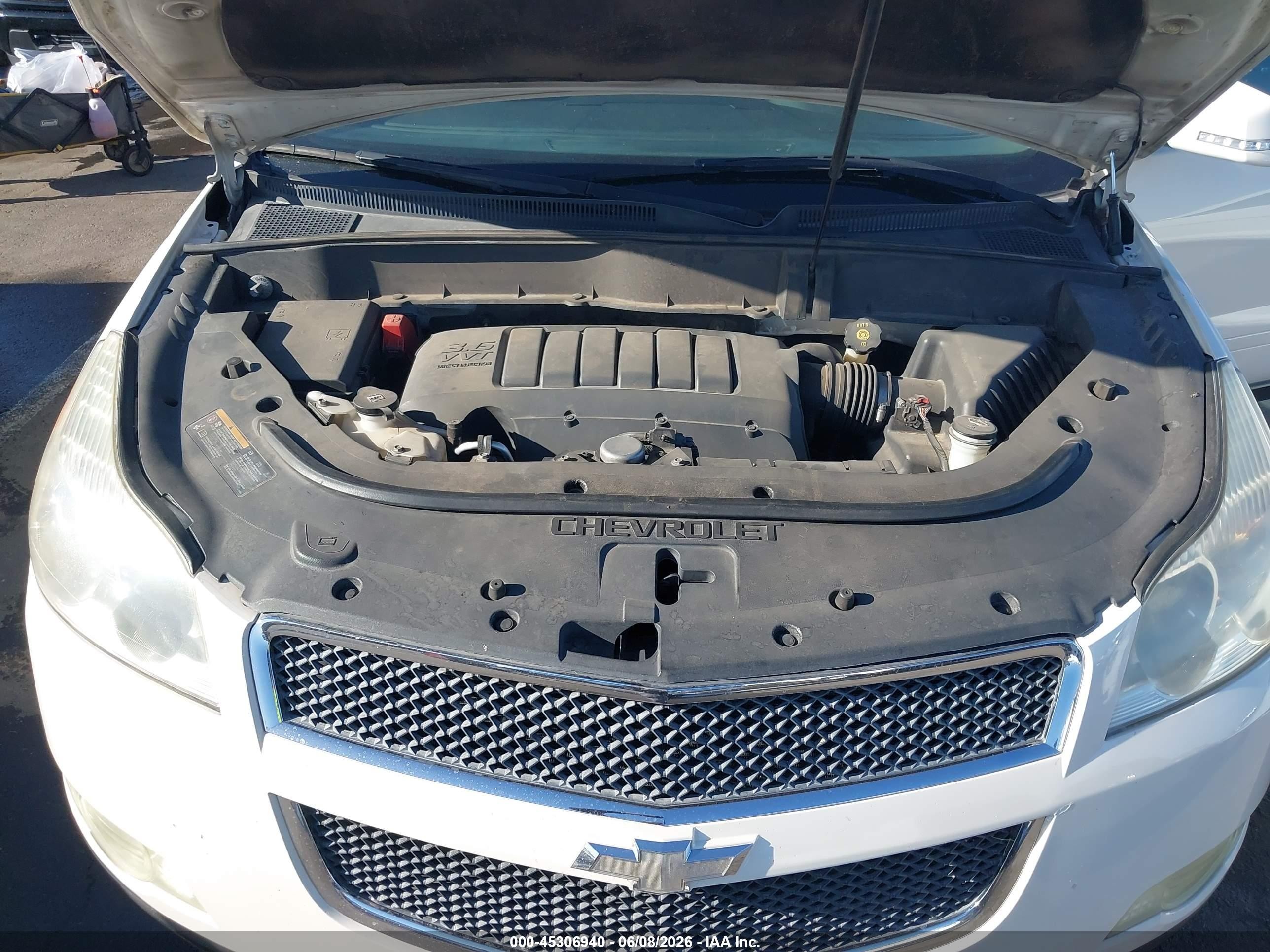 2012 Chevrolet Traverse 1lt White vin: 1GNKRGED7CJ409265