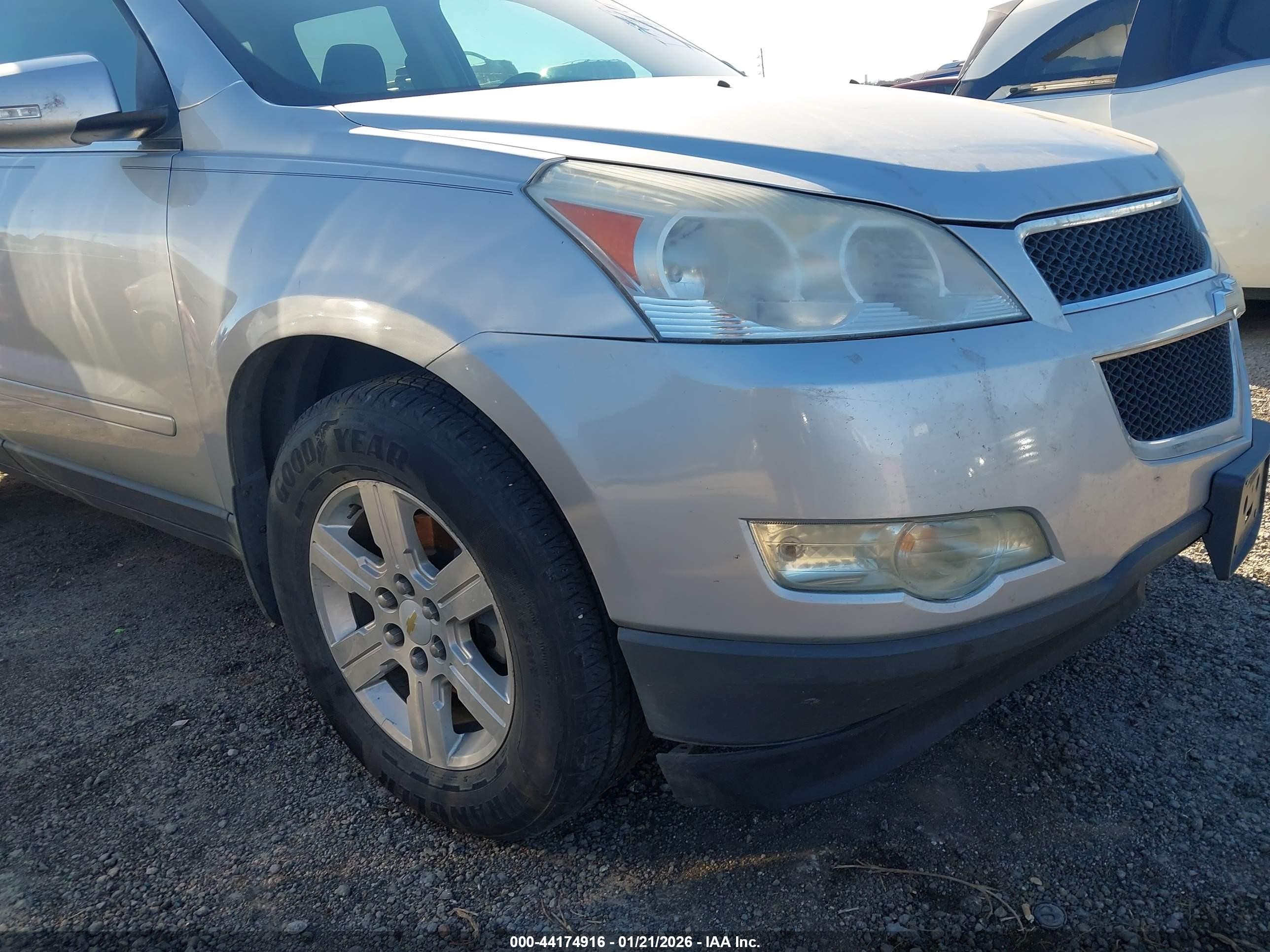 2012 Chevrolet Traverse 1lt Silver vin: 1GNKRGEDXCJ241069