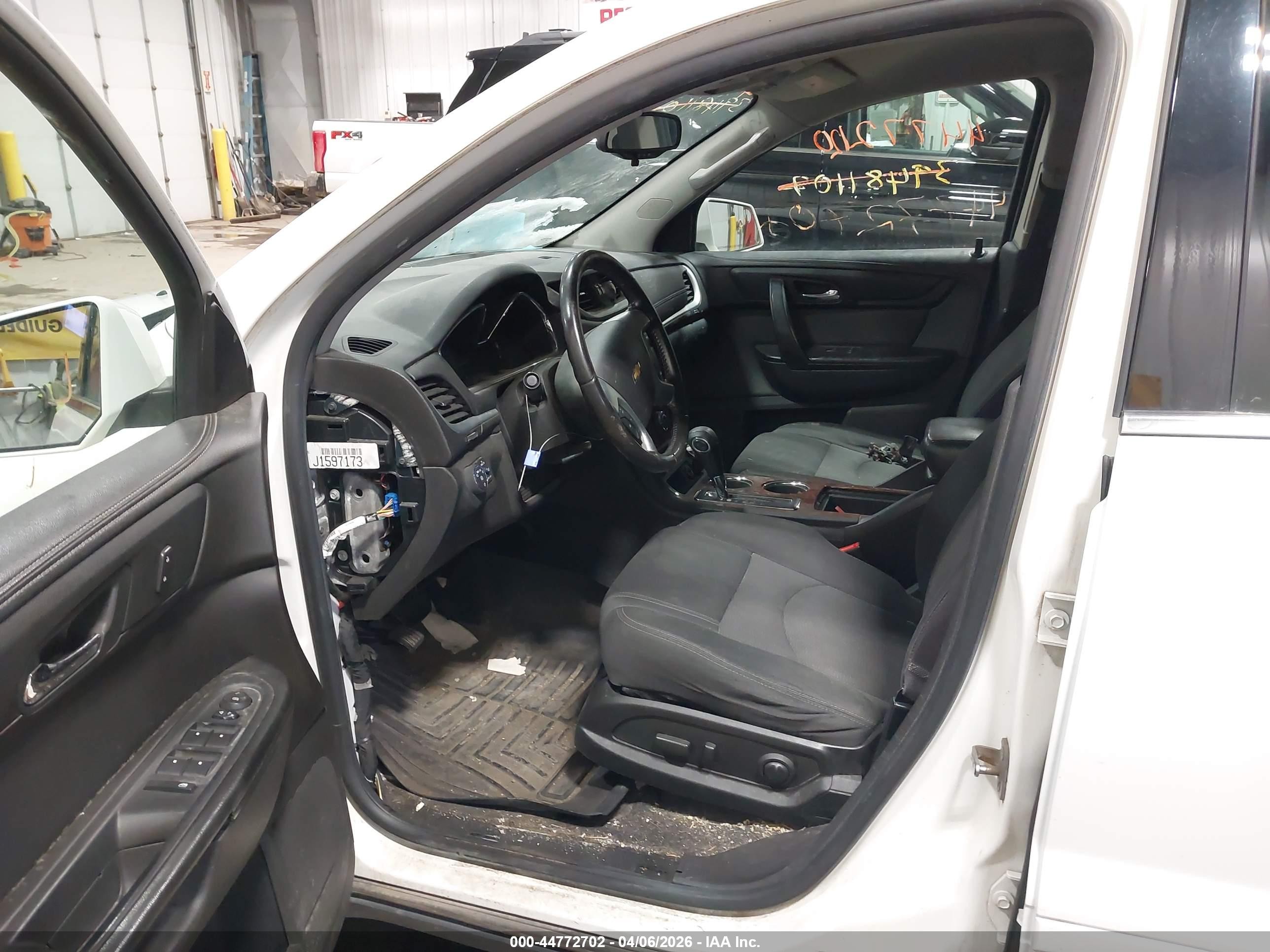 2014 Chevrolet Traverse 1lt White vin: 1GNKRGKD0EJ307264