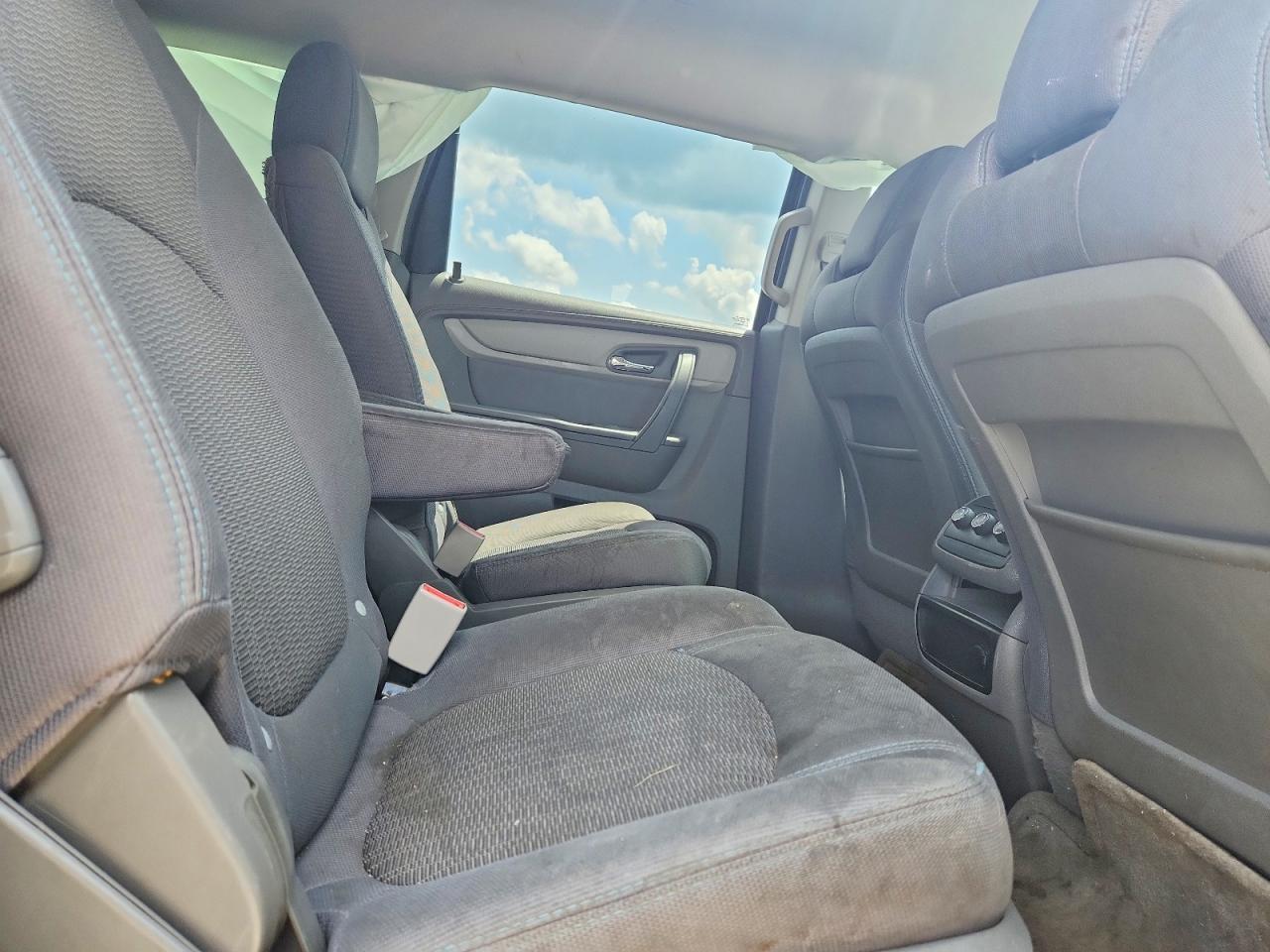 2013 Chevrolet Traverse Tan vin: 1GNKRGKD1DJ265752