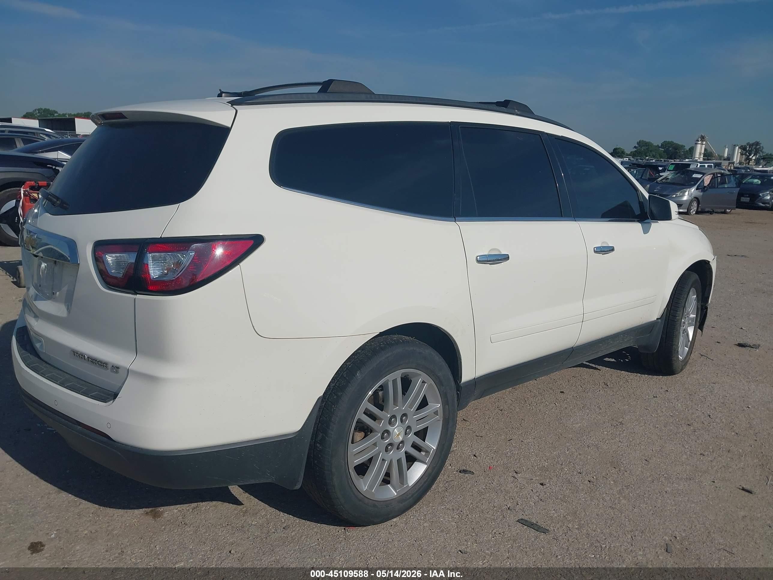 2015 Chevrolet Traverse 1lt White vin: 1GNKRGKD1FJ326875