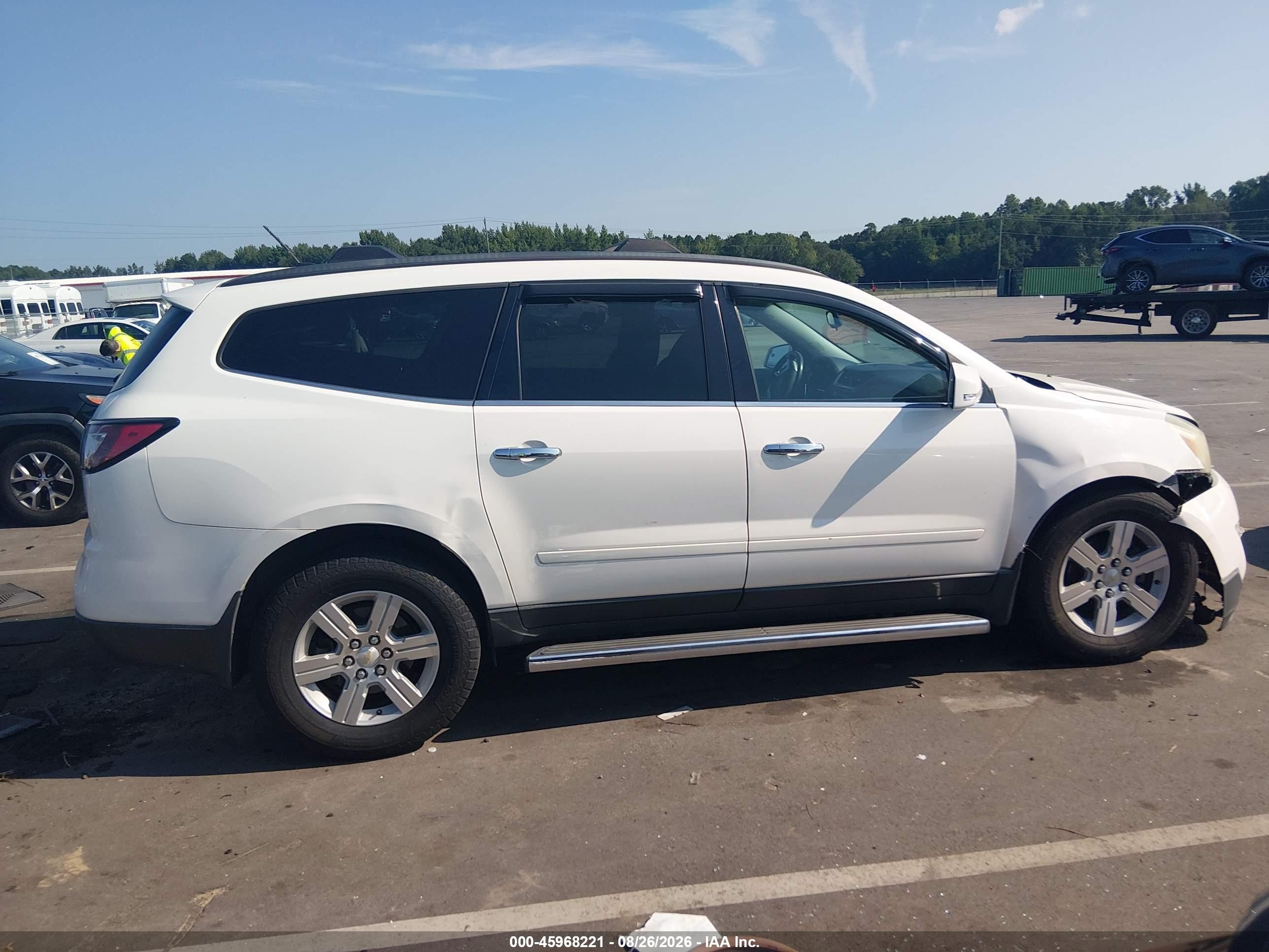 2014 Chevrolet Traverse Lt White vin: 1GNKRGKD2EJ345532