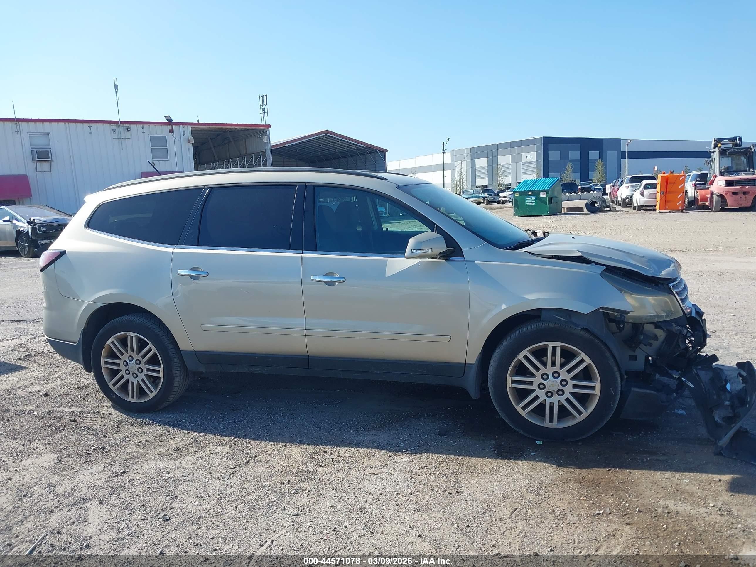 2015 Chevrolet Traverse 1lt Champagne vin: 1GNKRGKD2FJ237767