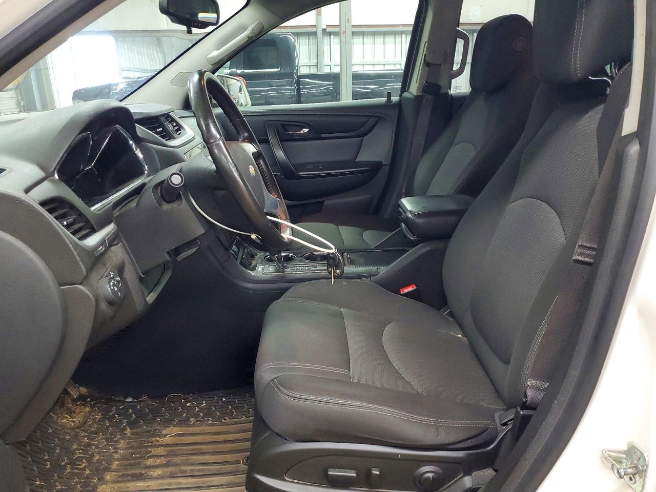 2015 Chevrolet Traverse Lt White vin: 1GNKRGKD3FJ272463