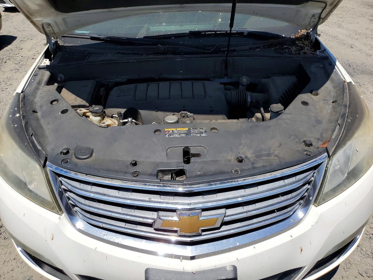 2015 Chevrolet Traverse Lt White vin: 1GNKRGKD6FJ262638