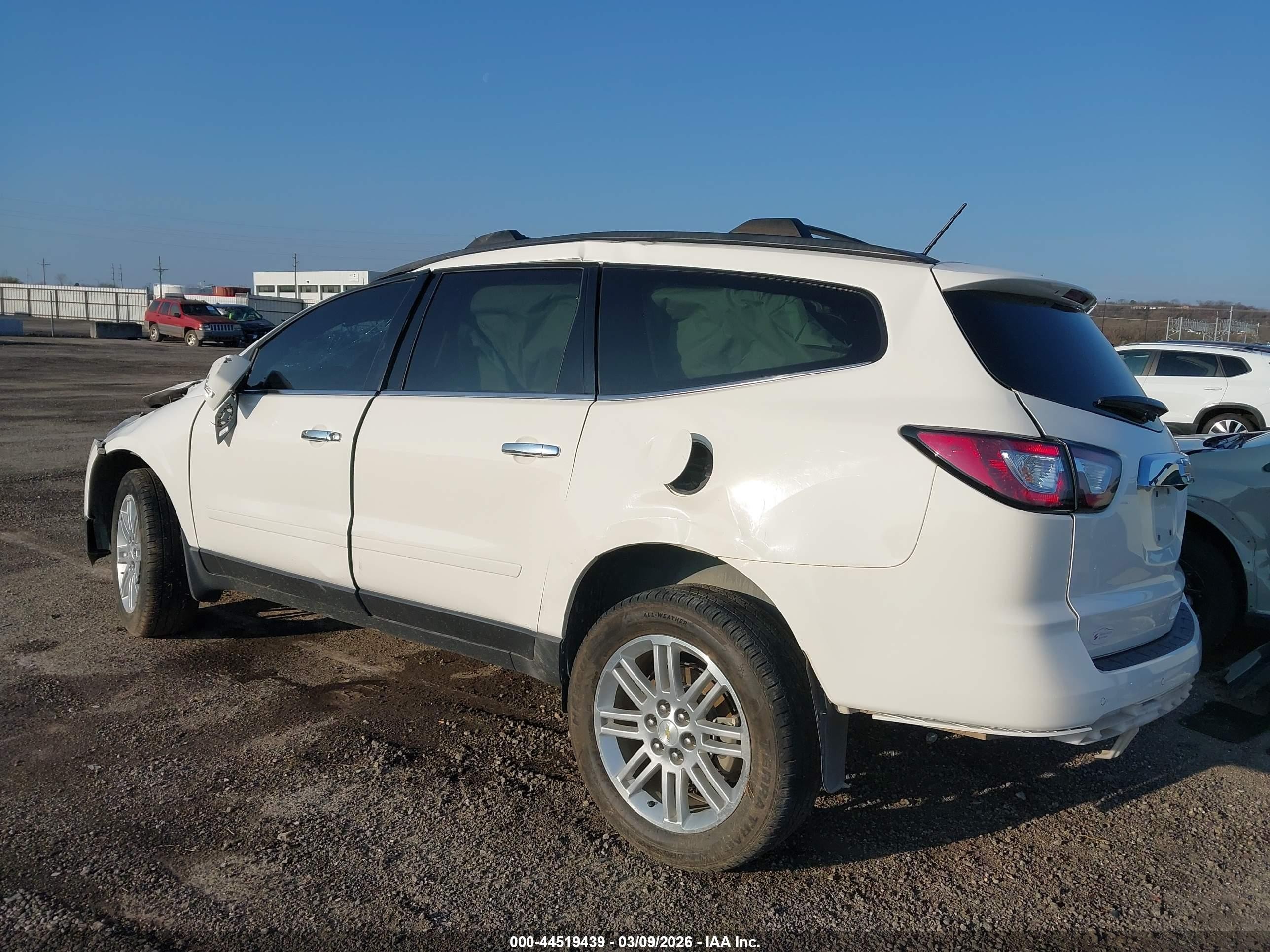 2014 Chevrolet Traverse 1lt White vin: 1GNKRGKD7EJ275316