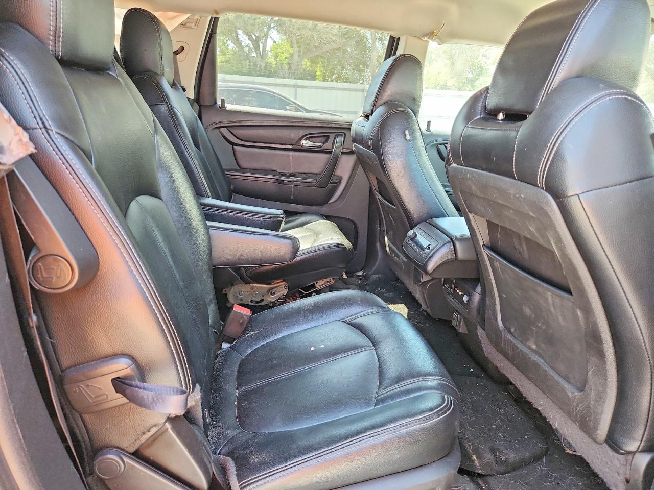 2015 Chevrolet Traverse Lt Желто-коричневый vin: 1GNKRGKD9FJ347134