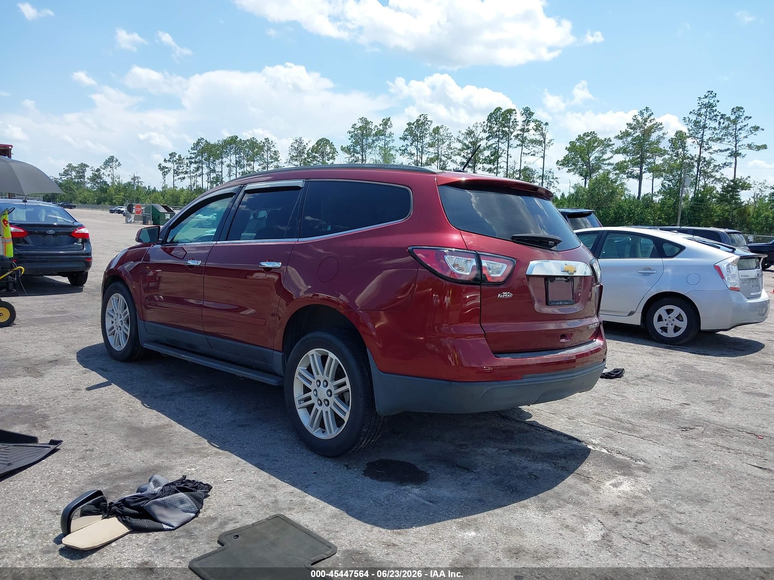 2015 Chevrolet Traverse Lt Red vin: 1GNKRGKDXFJ356800