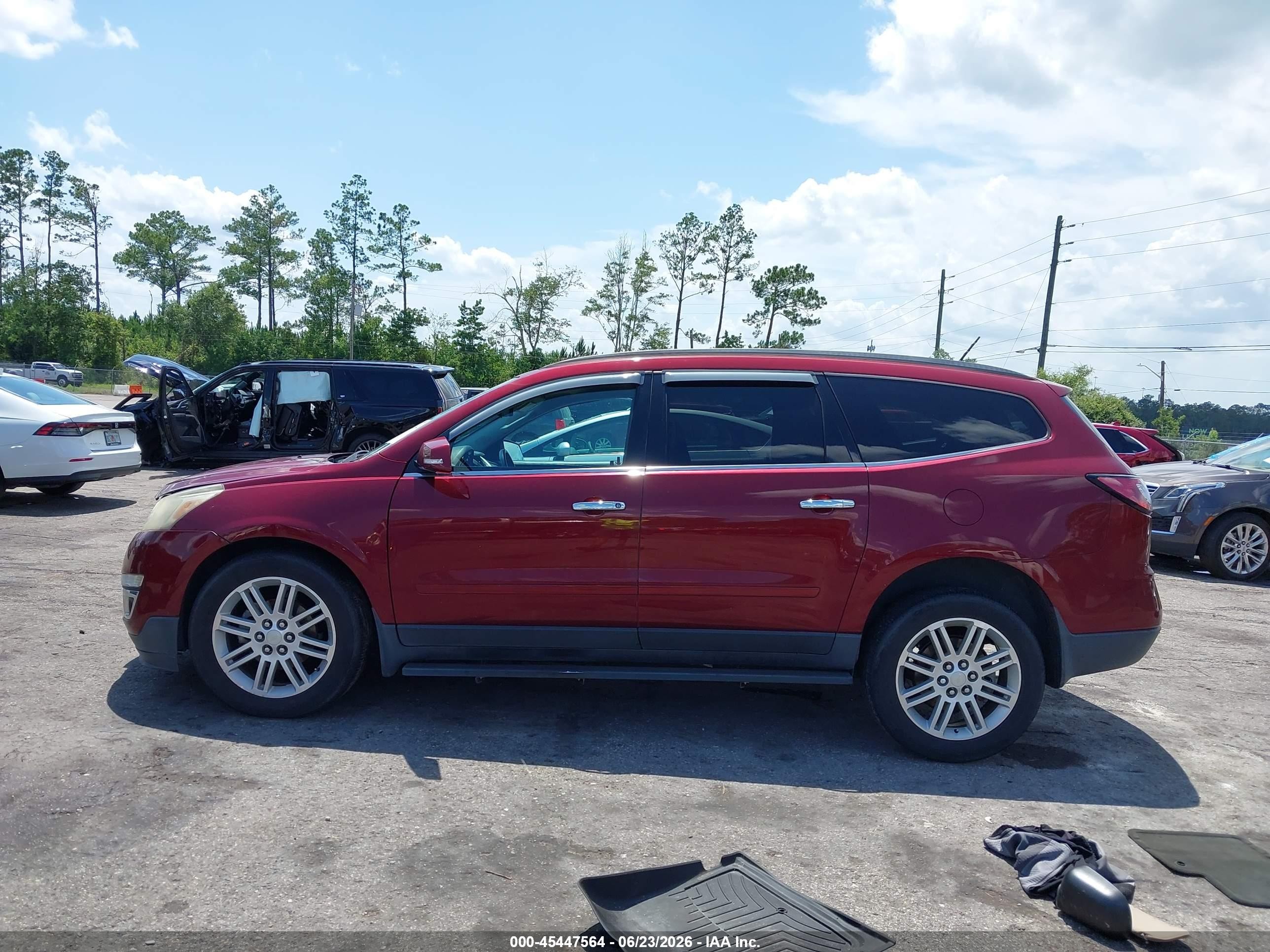 2015 Chevrolet Traverse Lt Red vin: 1GNKRGKDXFJ356800