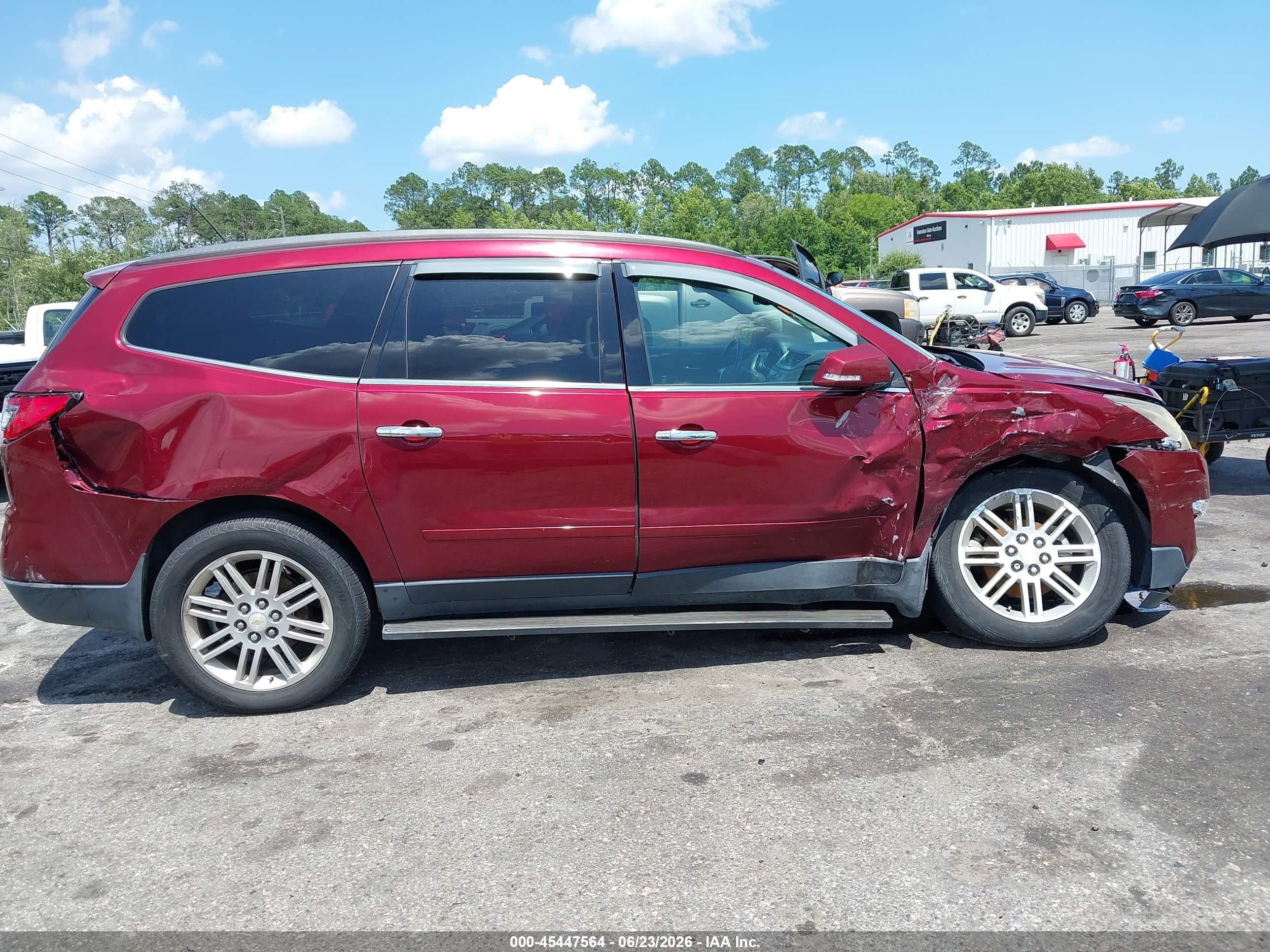 2015 Chevrolet Traverse Lt Red vin: 1GNKRGKDXFJ356800