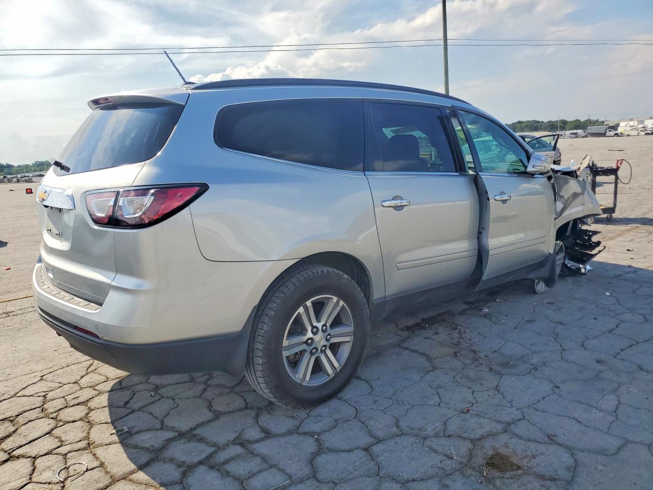 2015 Chevrolet Traverse Lt Silver vin: 1GNKRHKDXFJ352896