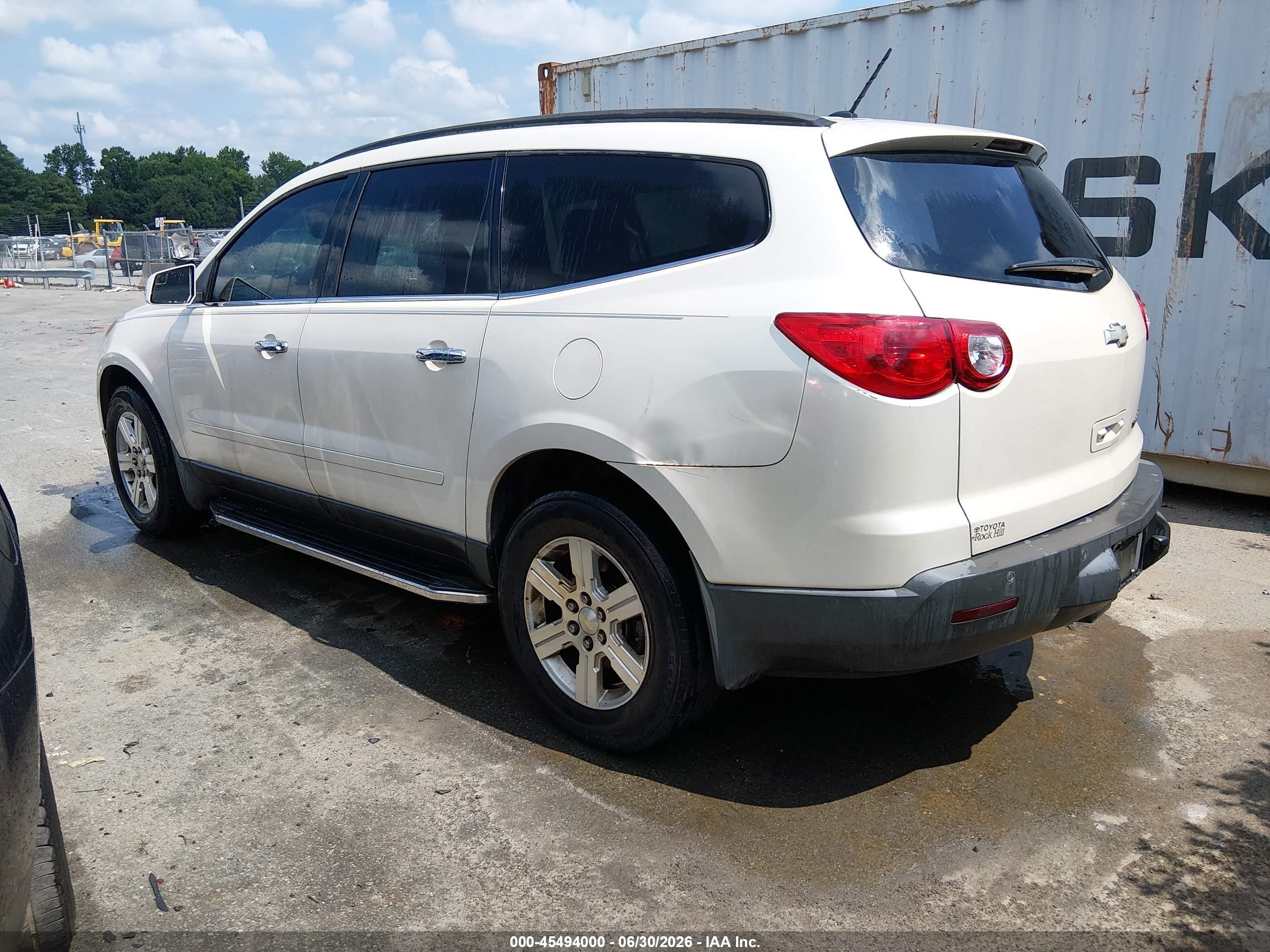 2011 Chevrolet Traverse Lt W/2lt White vin: 1GNKRJED1BJ405837