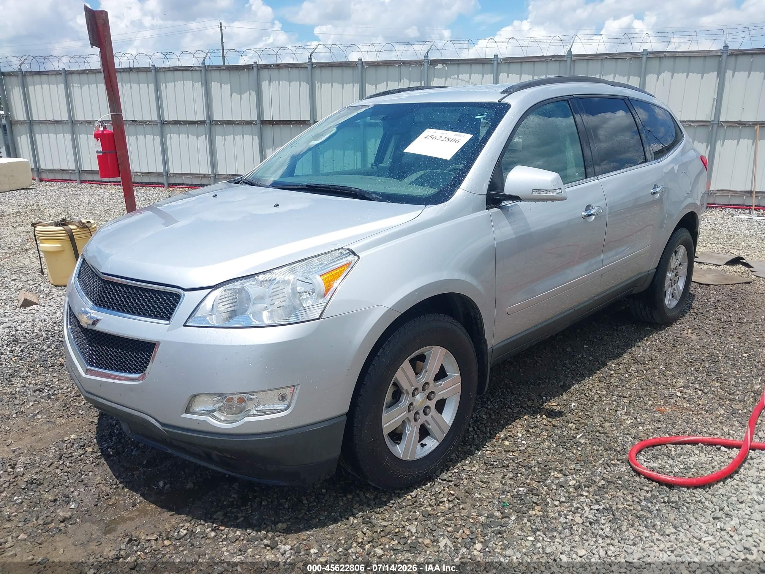 2012 Chevrolet Traverse Lt W/2lt Silver vin: 1GNKRJED8CJ235641
