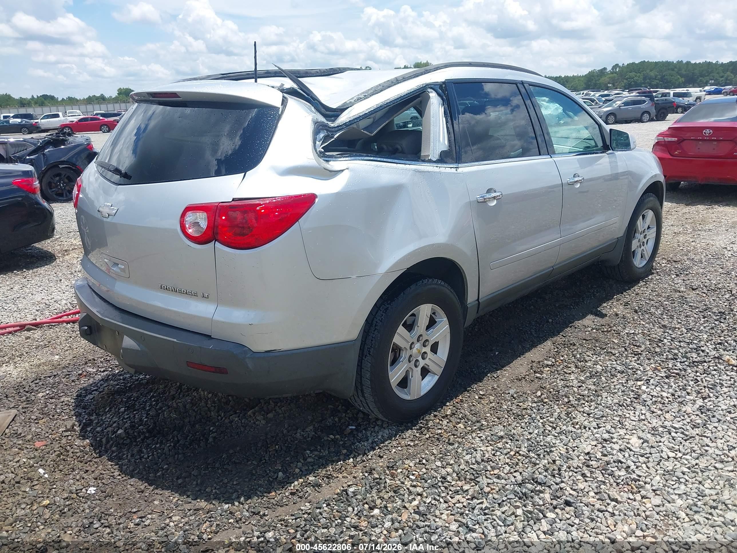 2012 Chevrolet Traverse Lt W/2lt Silver vin: 1GNKRJED8CJ235641