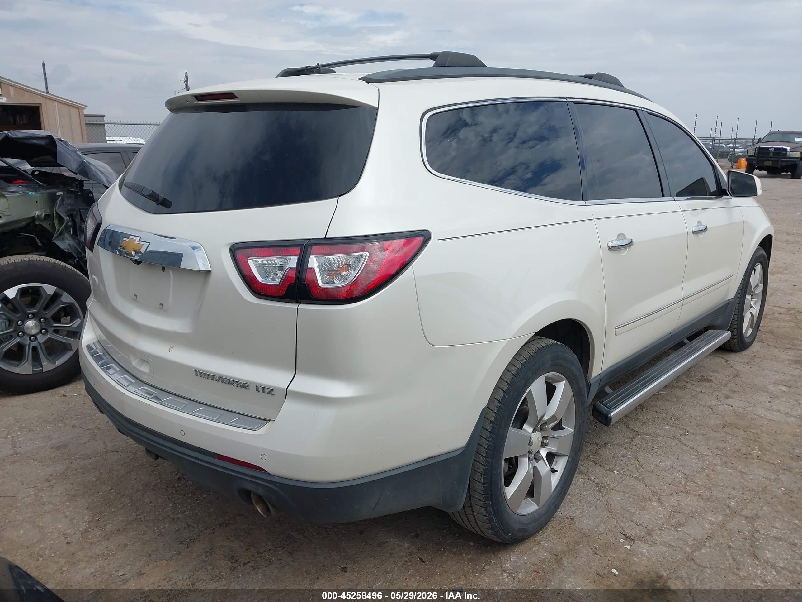 2015 Chevrolet Traverse Ltz White vin: 1GNKRJKD0FJ333314