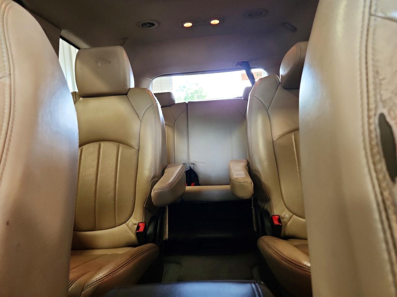 2011 Chevrolet Traverse Ltz Белый vin: 1GNKRLED2BJ170991