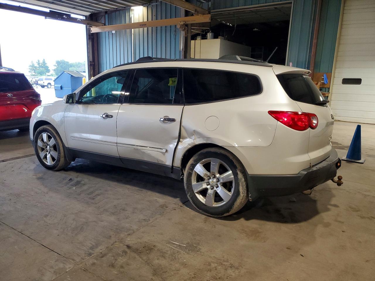 2011 Chevrolet Traverse Ltz White vin: 1GNKRLED6BJ350846