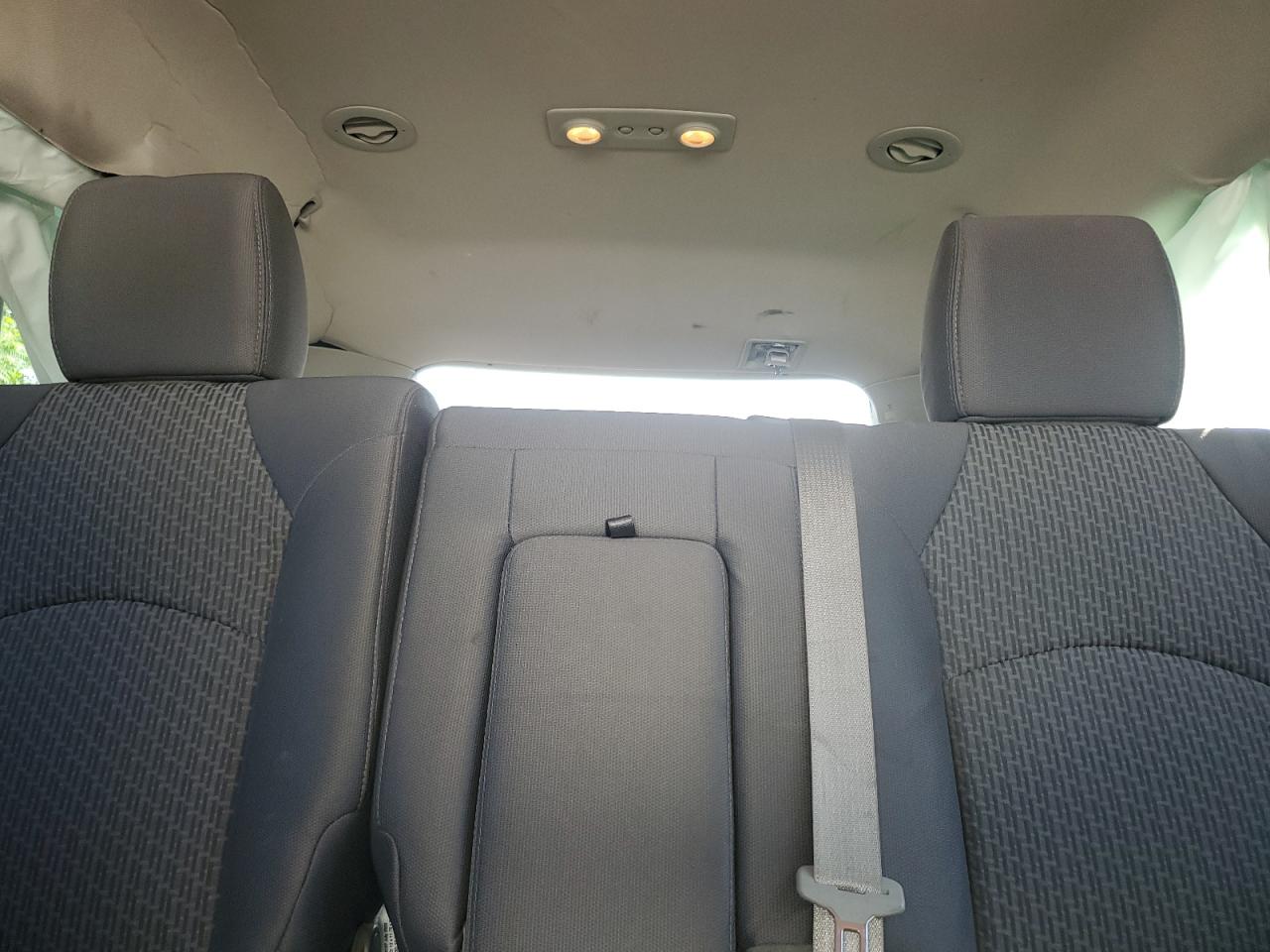 2012 Chevrolet Traverse Ls White vin: 1GNKVEED0CJ319407