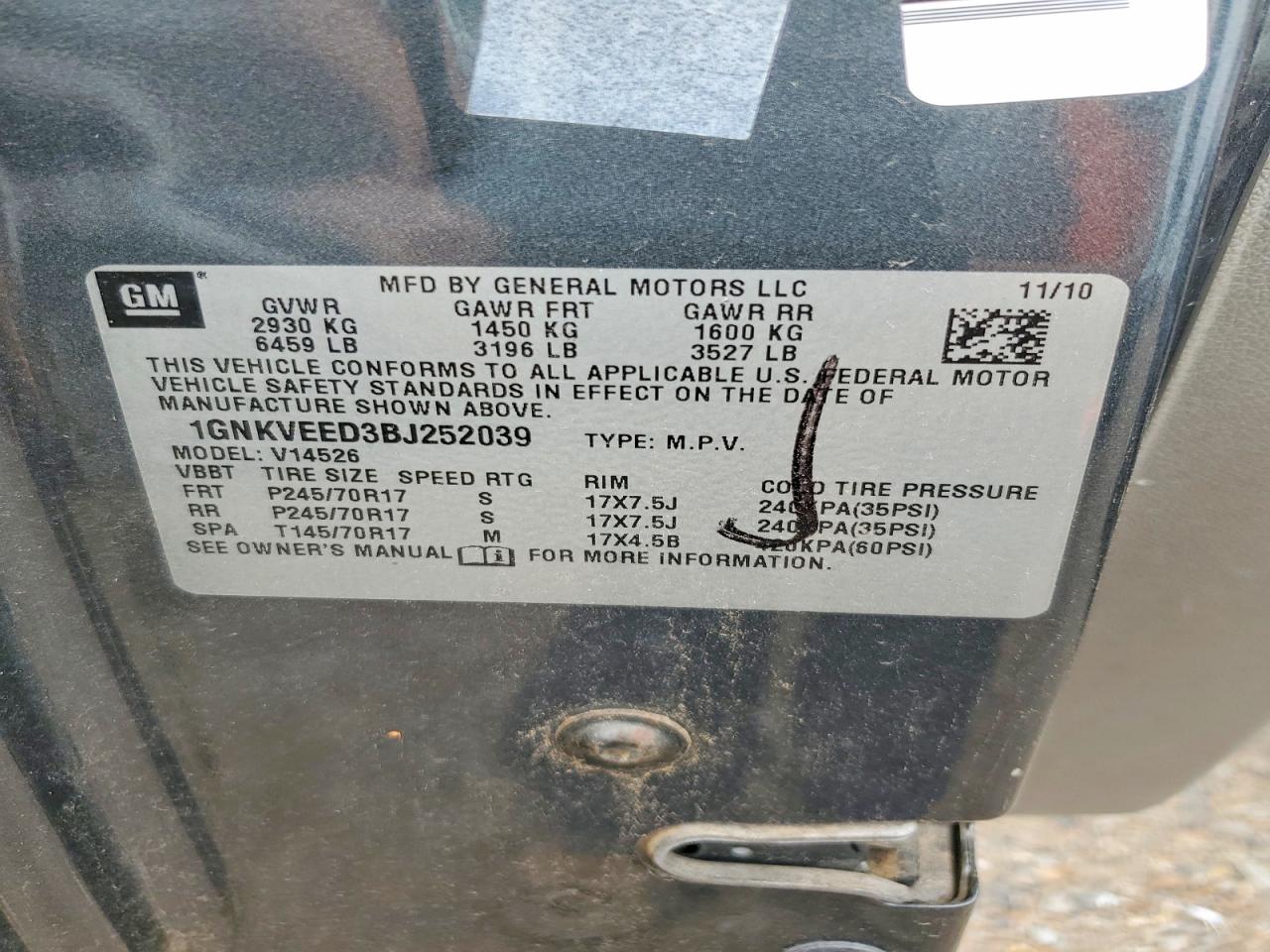 2011 Chevrolet Traverse Ls Gray vin: 1GNKVEED3BJ252039