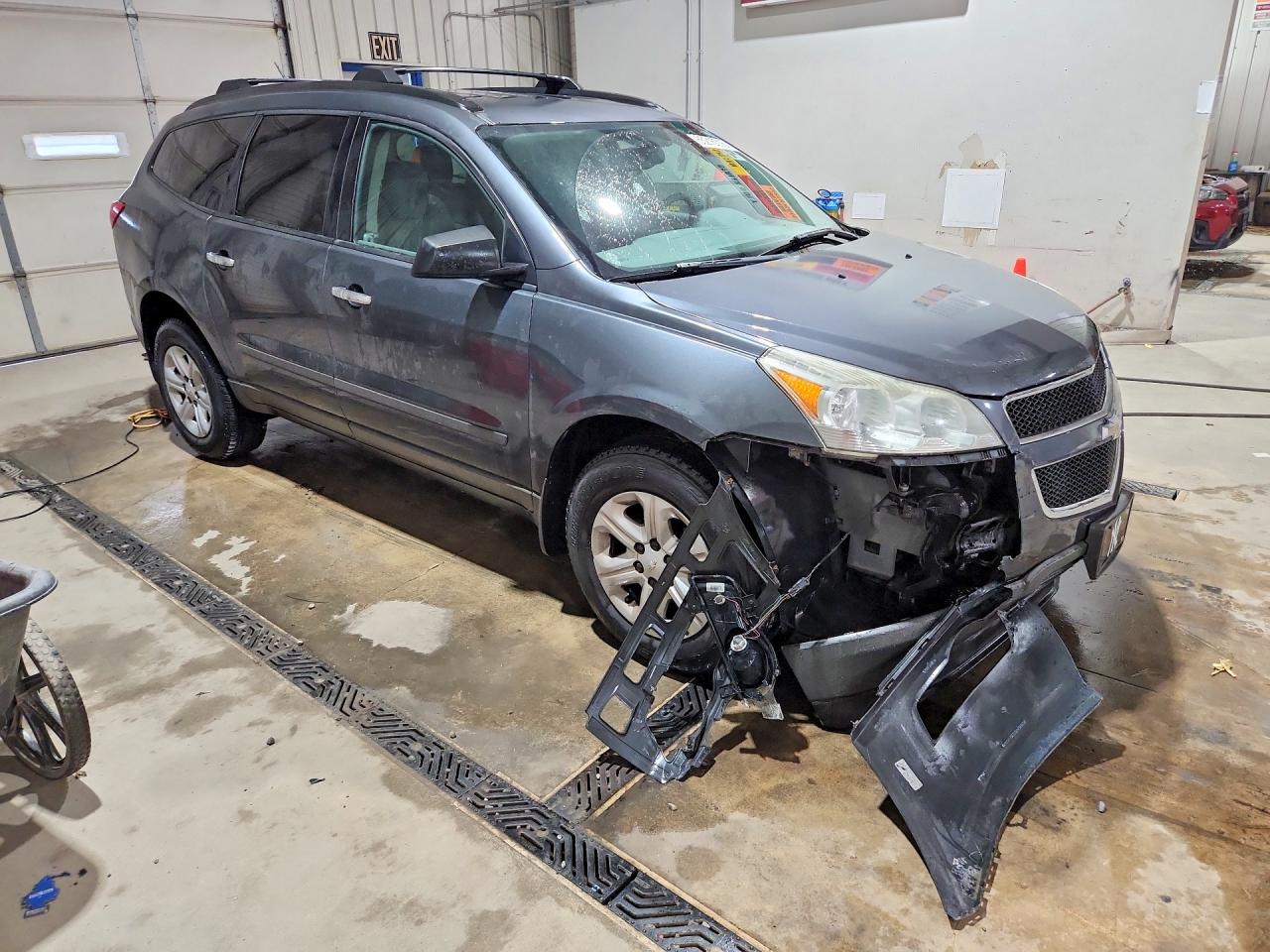2011 Chevrolet Traverse Ls Gray vin: 1GNKVEEDXBJ333264