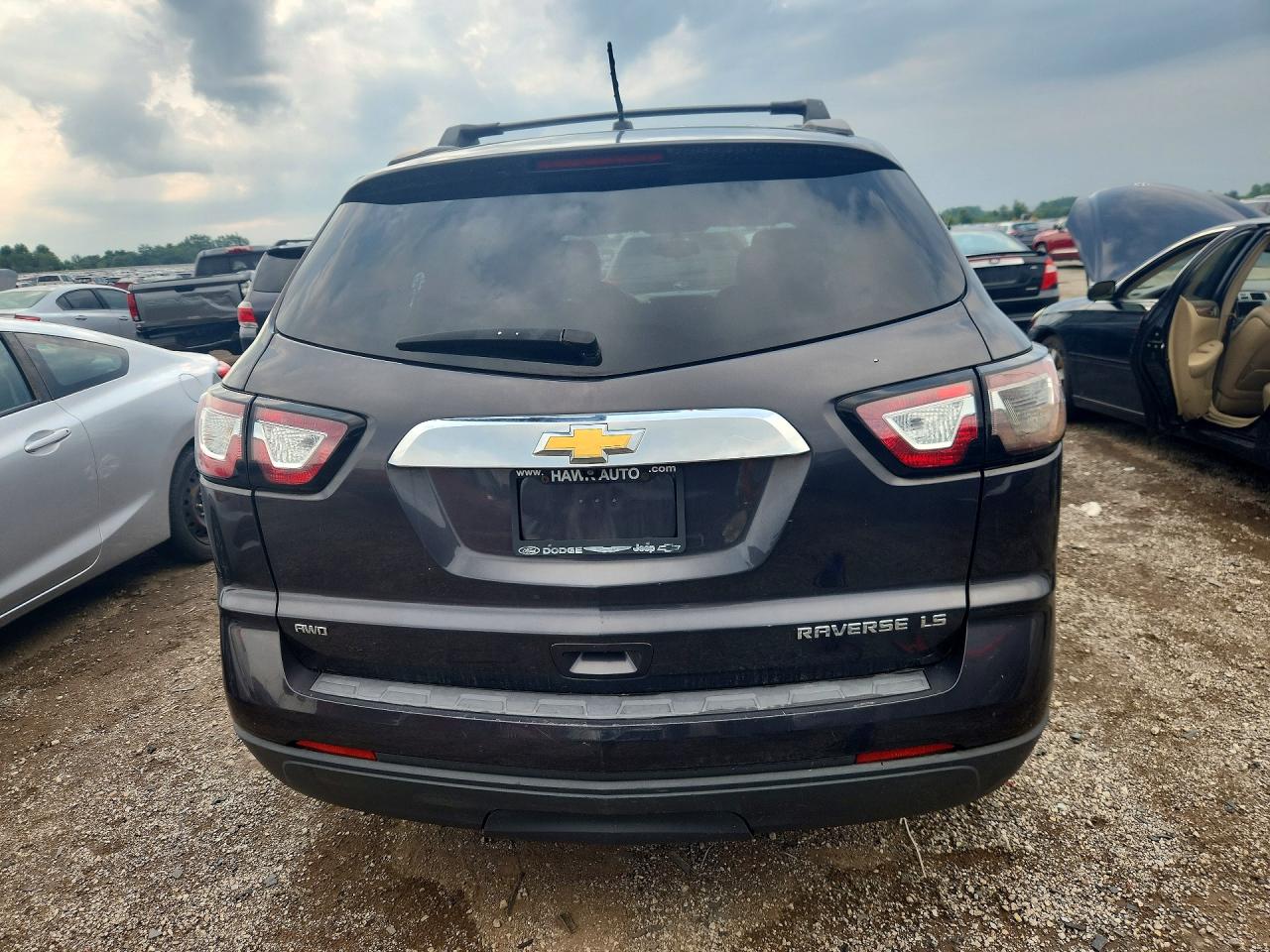 2014 Chevrolet Traverse Ls Gray vin: 1GNKVFED0EJ240151