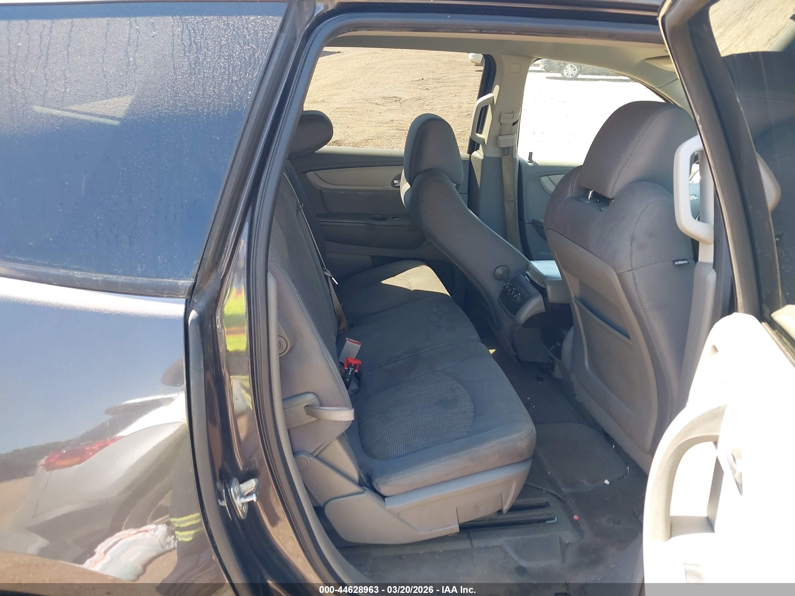 2015 Chevrolet Traverse Ls Серый vin: 1GNKVFED0FJ342566
