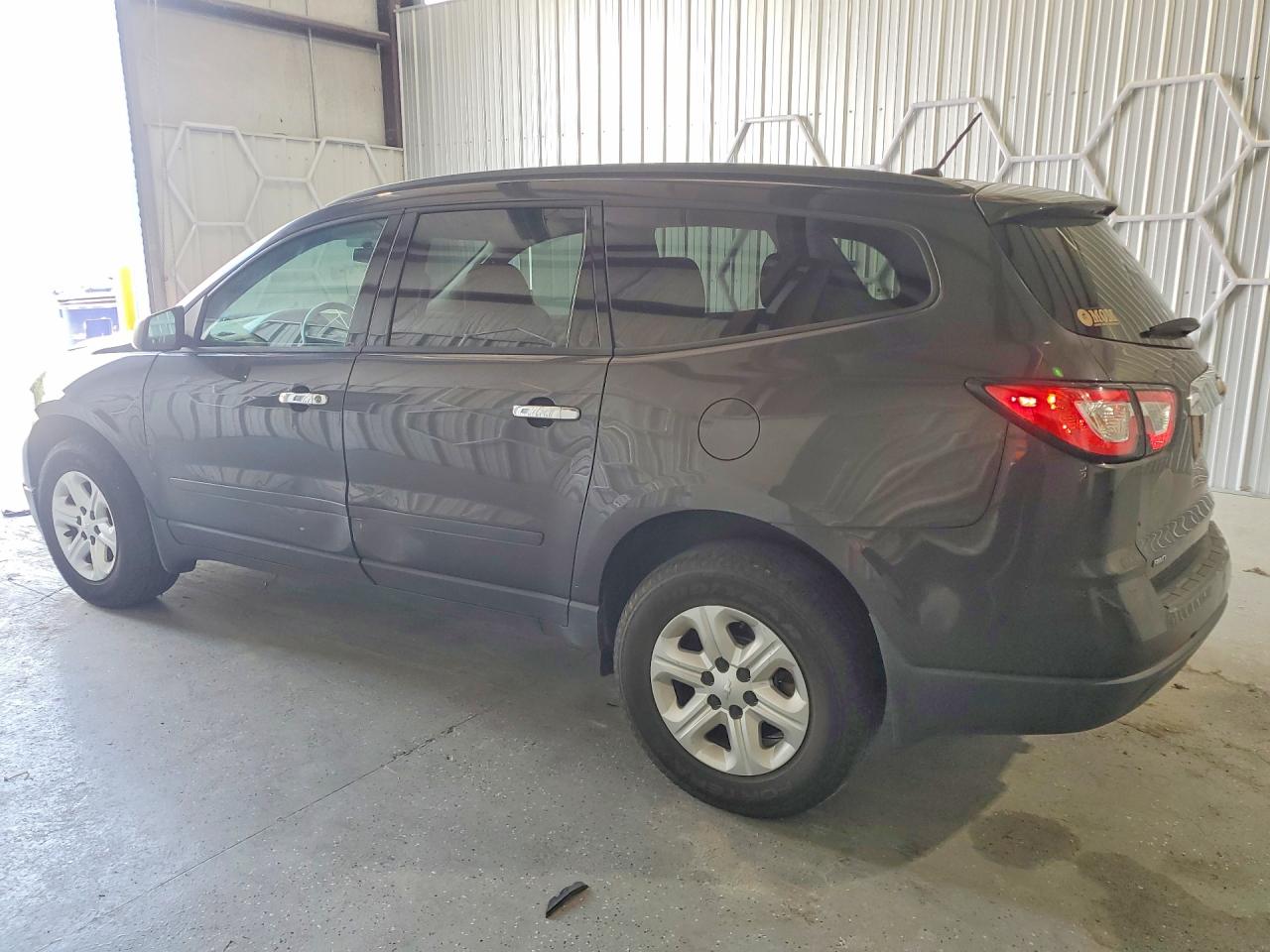 2015 Chevrolet Traverse Ls Gray vin: 1GNKVFED0FJ343636