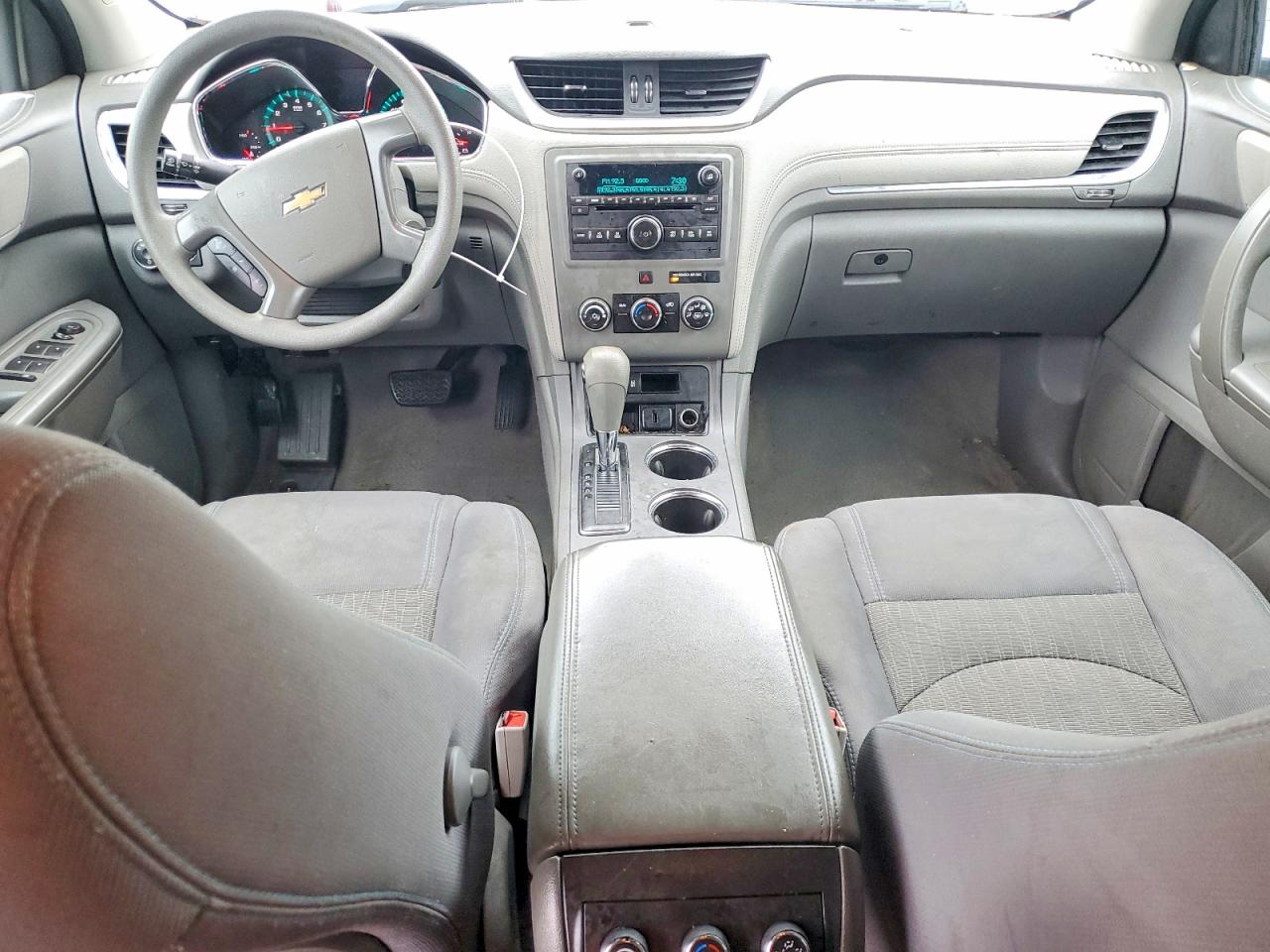 2015 Chevrolet Traverse Ls White vin: 1GNKVFED3FJ319539